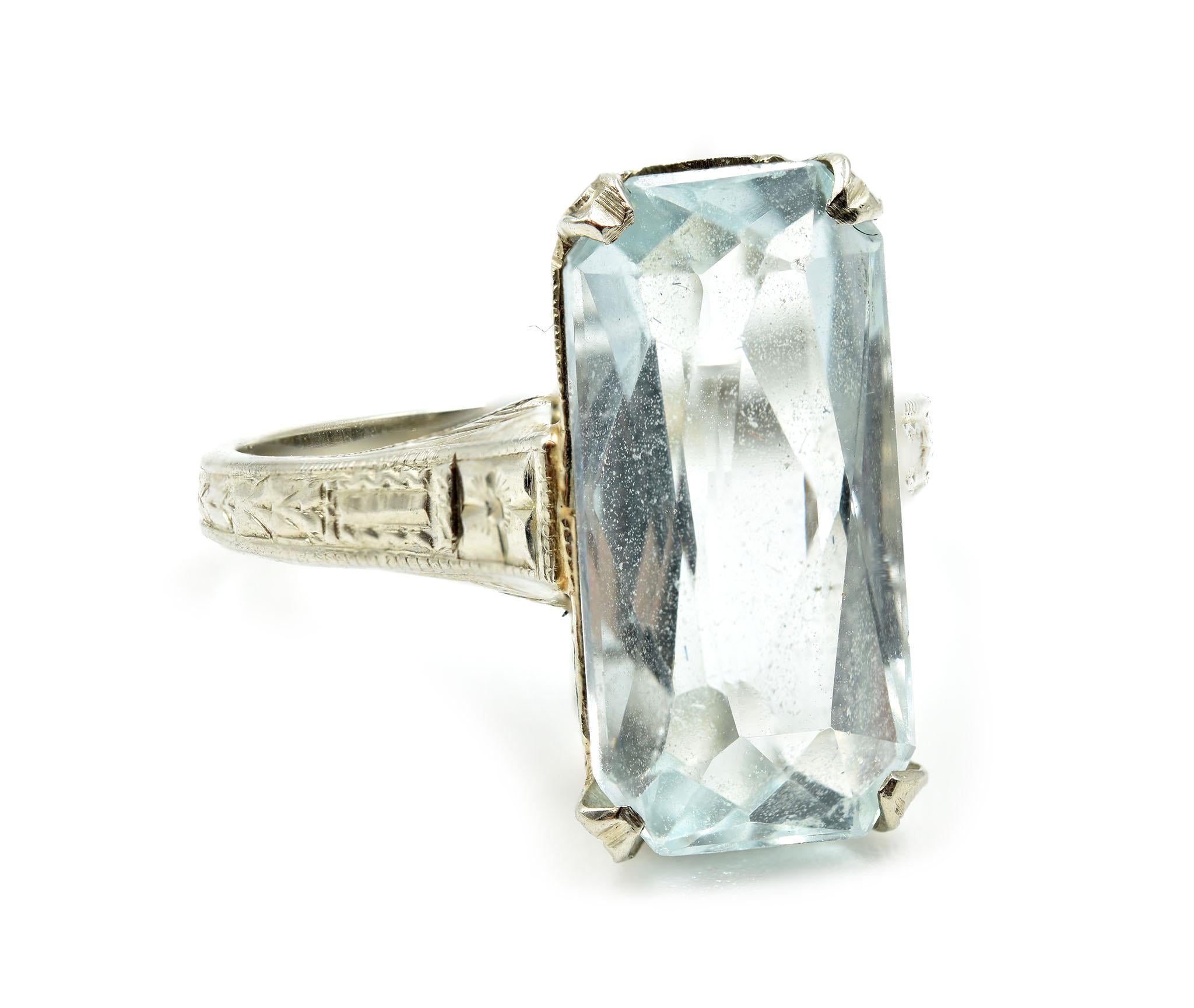 Vintage 3.62 Carat Aquamarine Ring 14 Karat White Gold In Good Condition In Scottsdale, AZ