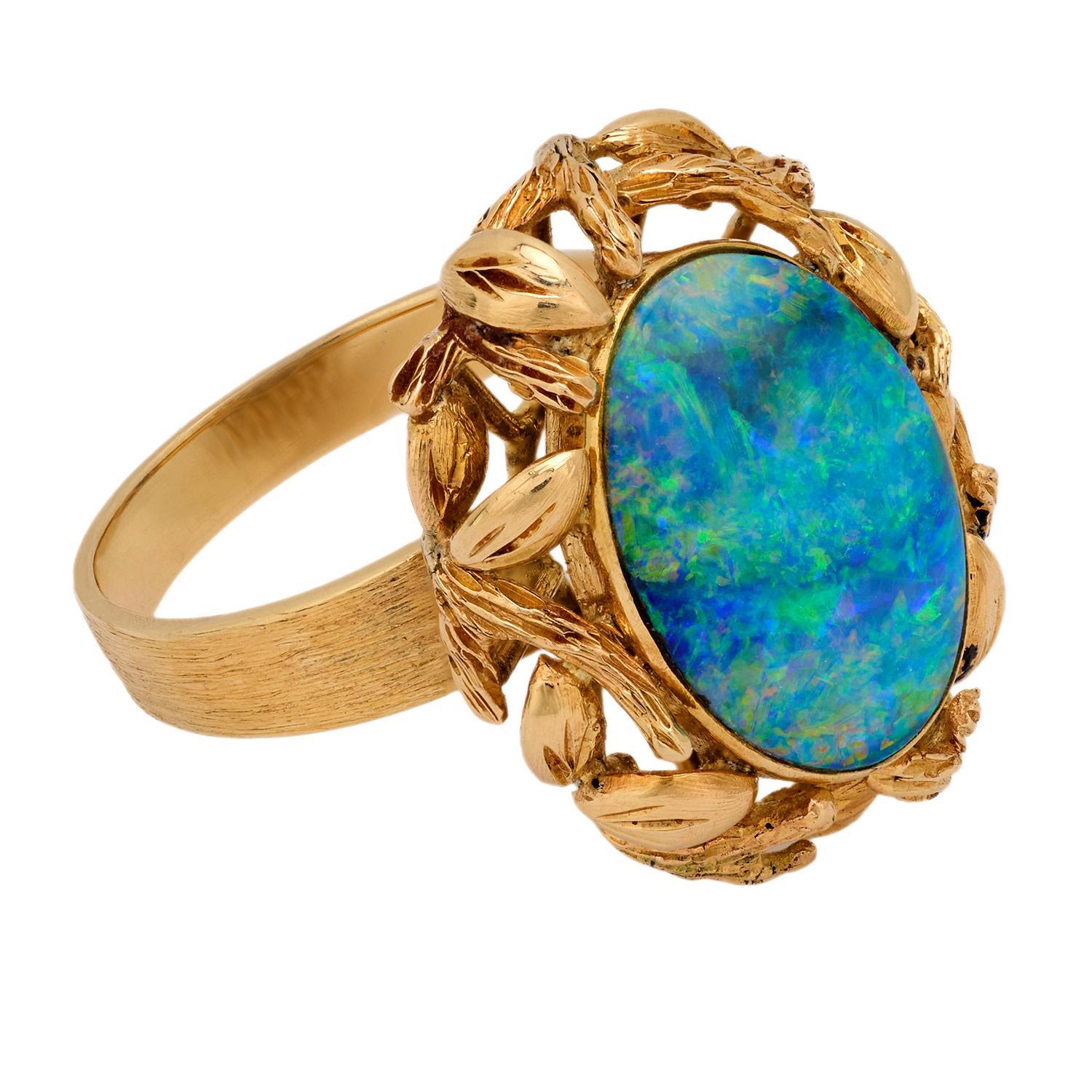 Moderne Bague cocktail vintage en or jaune 14 carats avec opale de 3,65 carats en vente