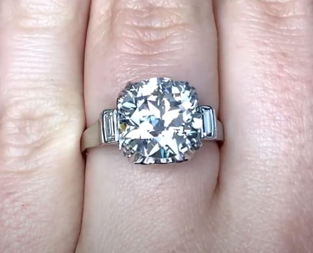 Vintage 3.65ct Old European Cut Diamond Engagement Ring, VS1 Clarity, Platinum In Excellent Condition For Sale In New York, NY