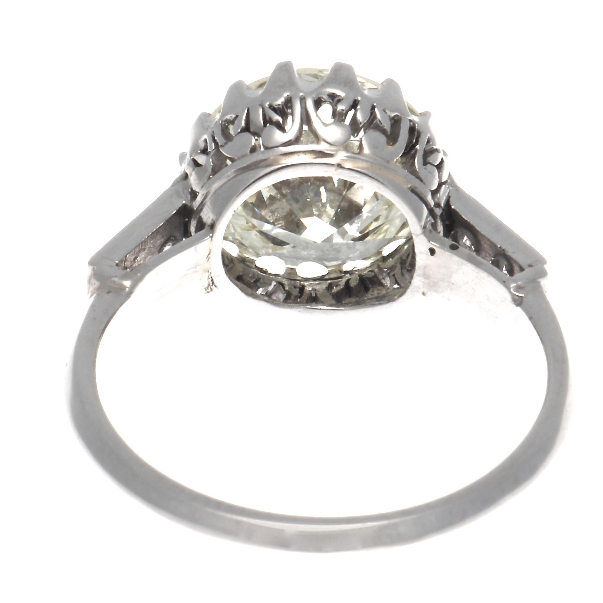 Vintage 3.67 Carat Diamond Platinum Engagement Ring In Excellent Condition In Beverly Hills, CA
