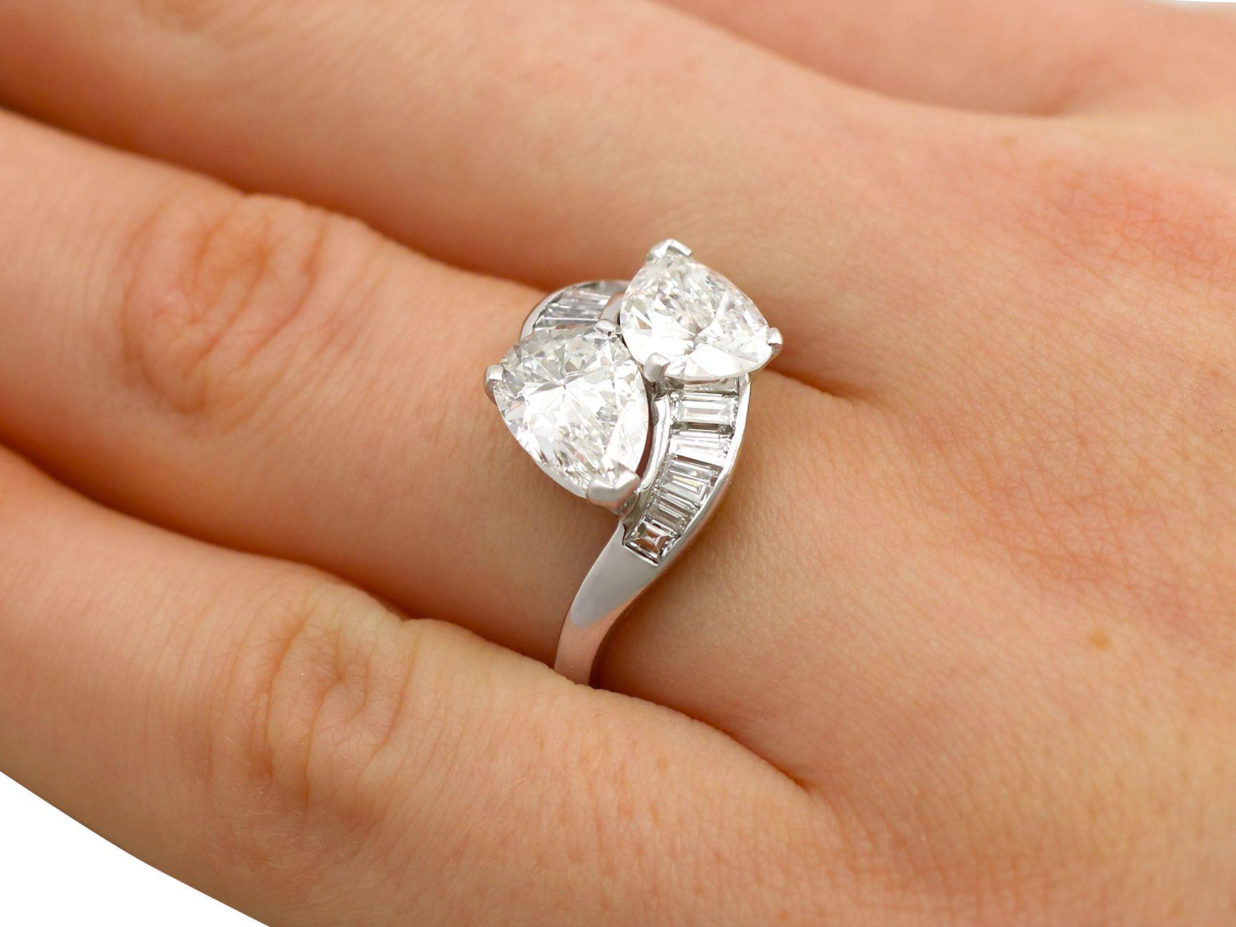 Women's or Men's Vintage 3.80 Carat Diamond and Platinum Twist Ring For Sale