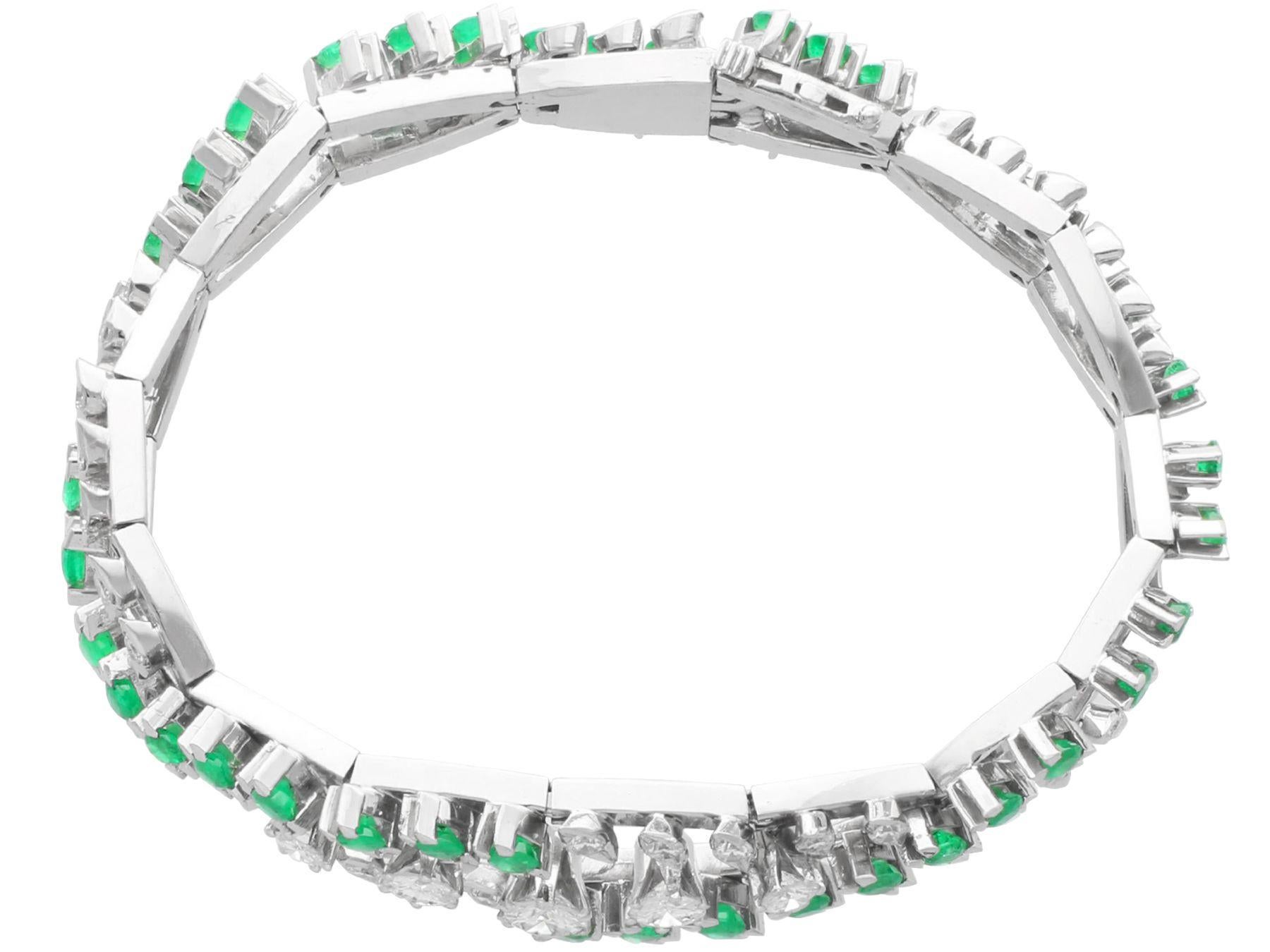Round Cut Vintage 3.80 Carat Emerald and 3.92 Carat Diamond White Gold Bracelet For Sale
