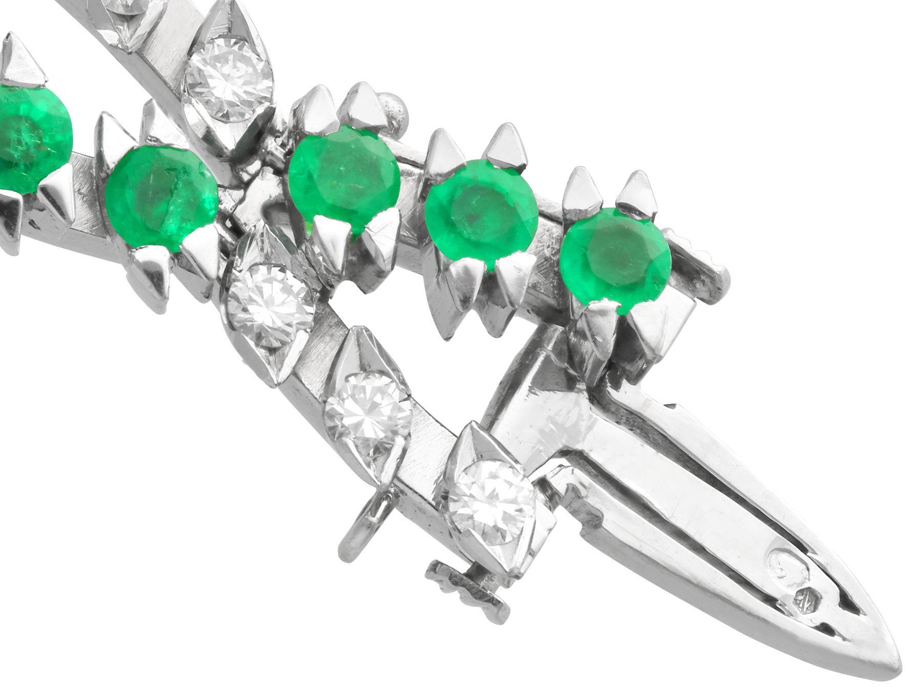 Vintage 3.80 Carat Emerald and 3.92 Carat Diamond White Gold Bracelet For Sale 2