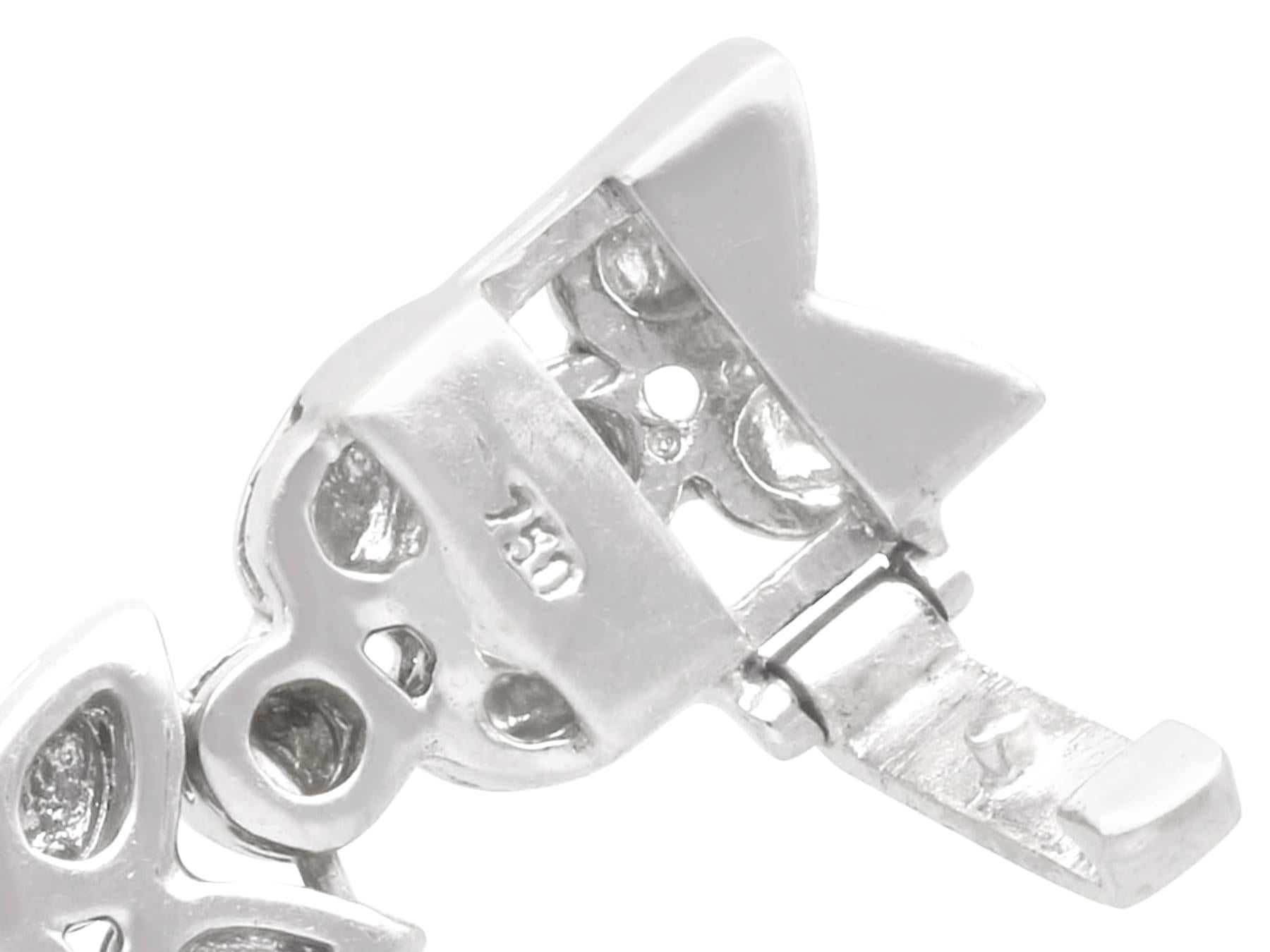 Vintage 38.35 Carat Diamond and 18k White Gold Necklace Circa 1980 en vente 7