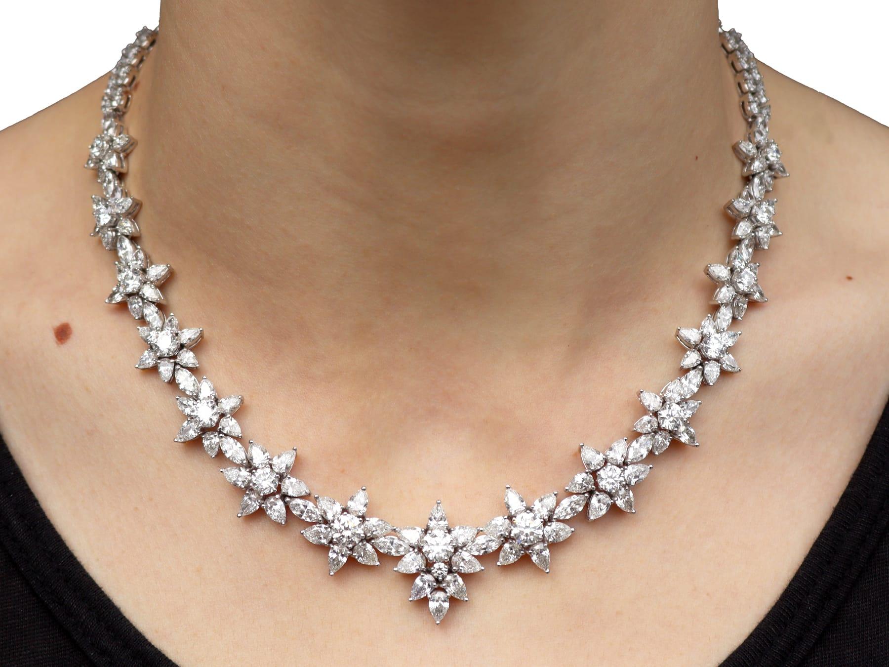Vintage 38.35 Carat Diamond and 18k White Gold Necklace Circa 1980 en vente 8