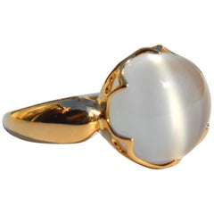 Vintage 3.87 Carat Moonstone Cabochon 18 Karat Gold Ring