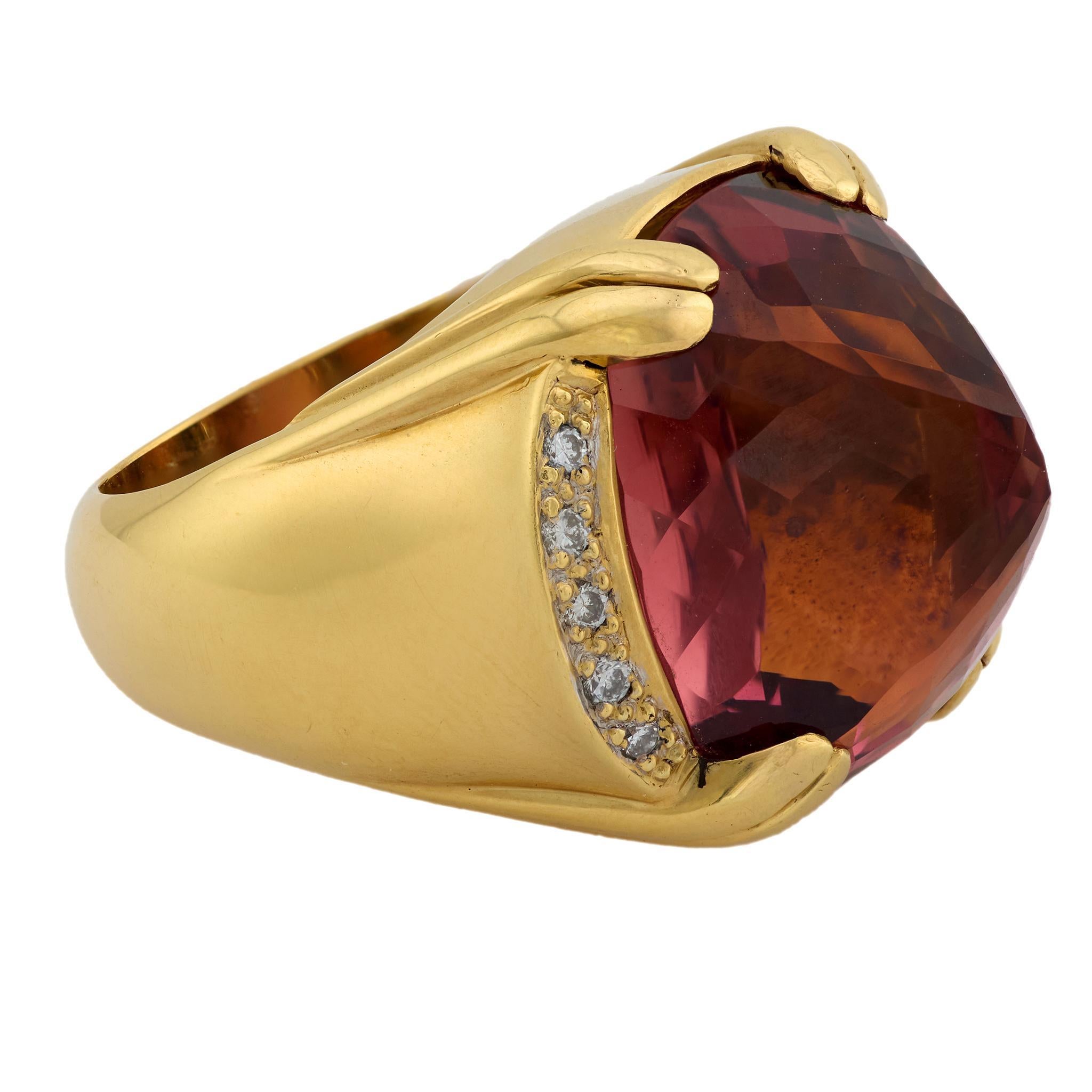 Sugarloaf Cabochon Vintage 38.90 carat pink tourmaline diamond 18k yellow gold cocktail ring For Sale