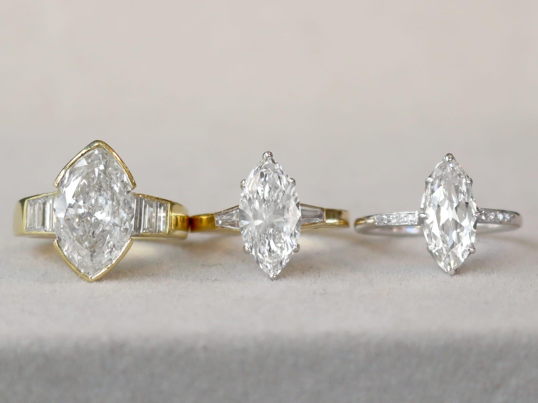 Women's or Men's Vintage 3.93 Carat Diamond and Yellow Gold Solitaire Engagement Ring For Sale