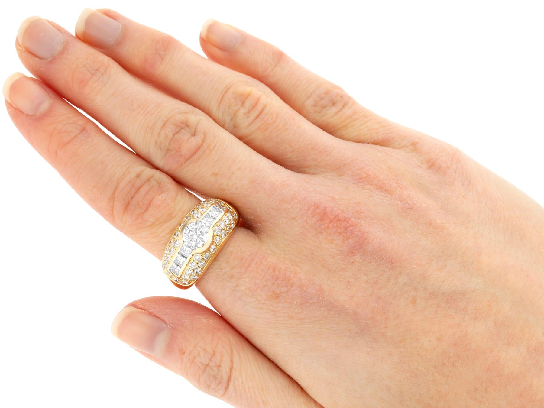 Ring aus 18 Karat Gelbgold mit 3,98 Karat Diamant im Angebot 1