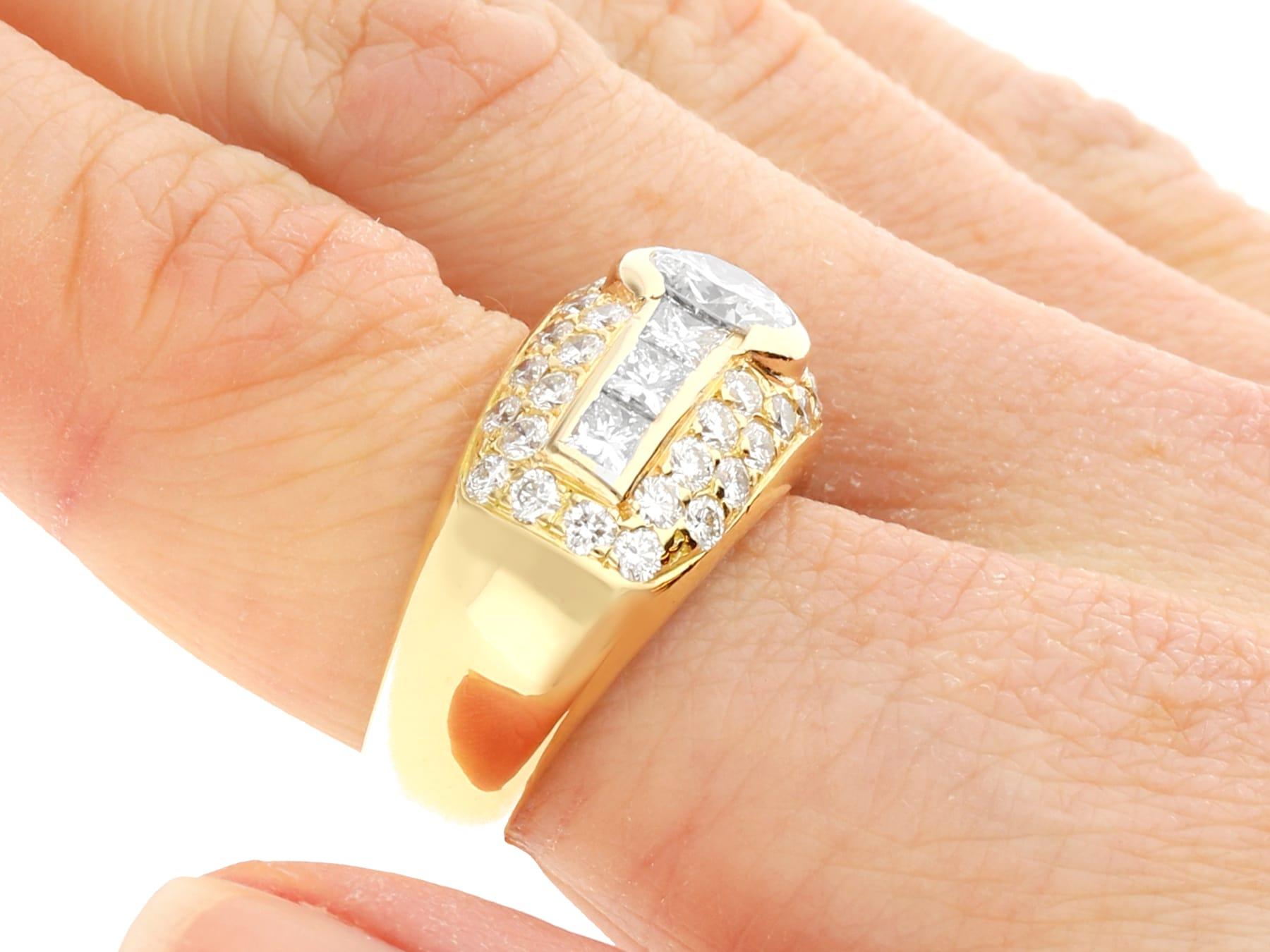 Vintage 3.98 Carat Diamond and 18 Carat Yellow Gold Ring For Sale 2