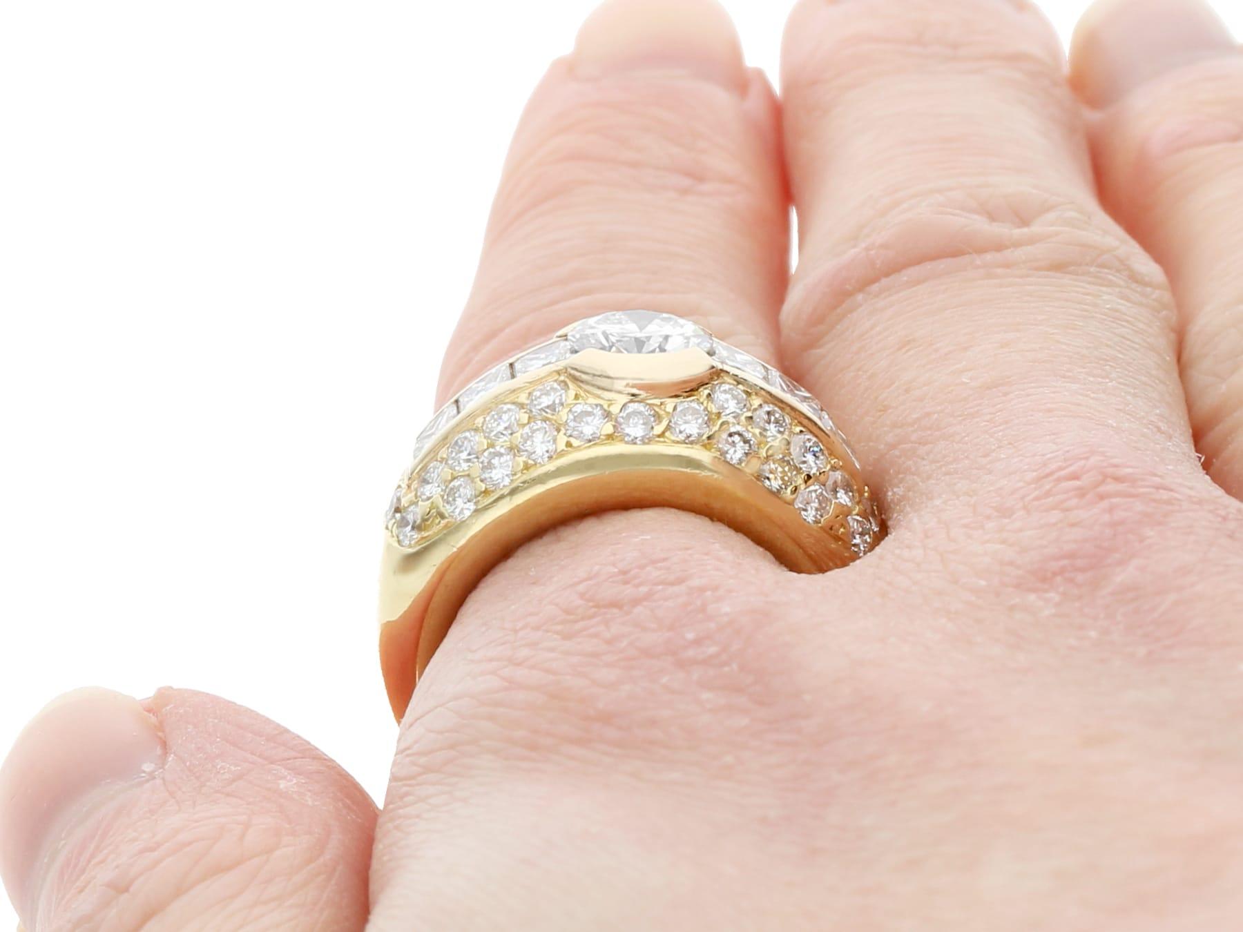 Ring aus 18 Karat Gelbgold mit 3,98 Karat Diamant im Angebot 3
