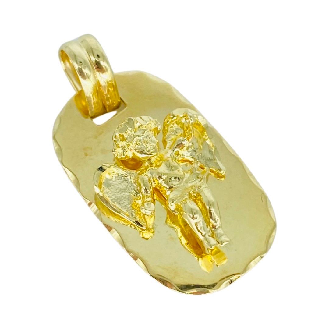 Vintage 3D Angel Diamond Cut Pendant 14k Gold Italy In Excellent Condition For Sale In Miami, FL