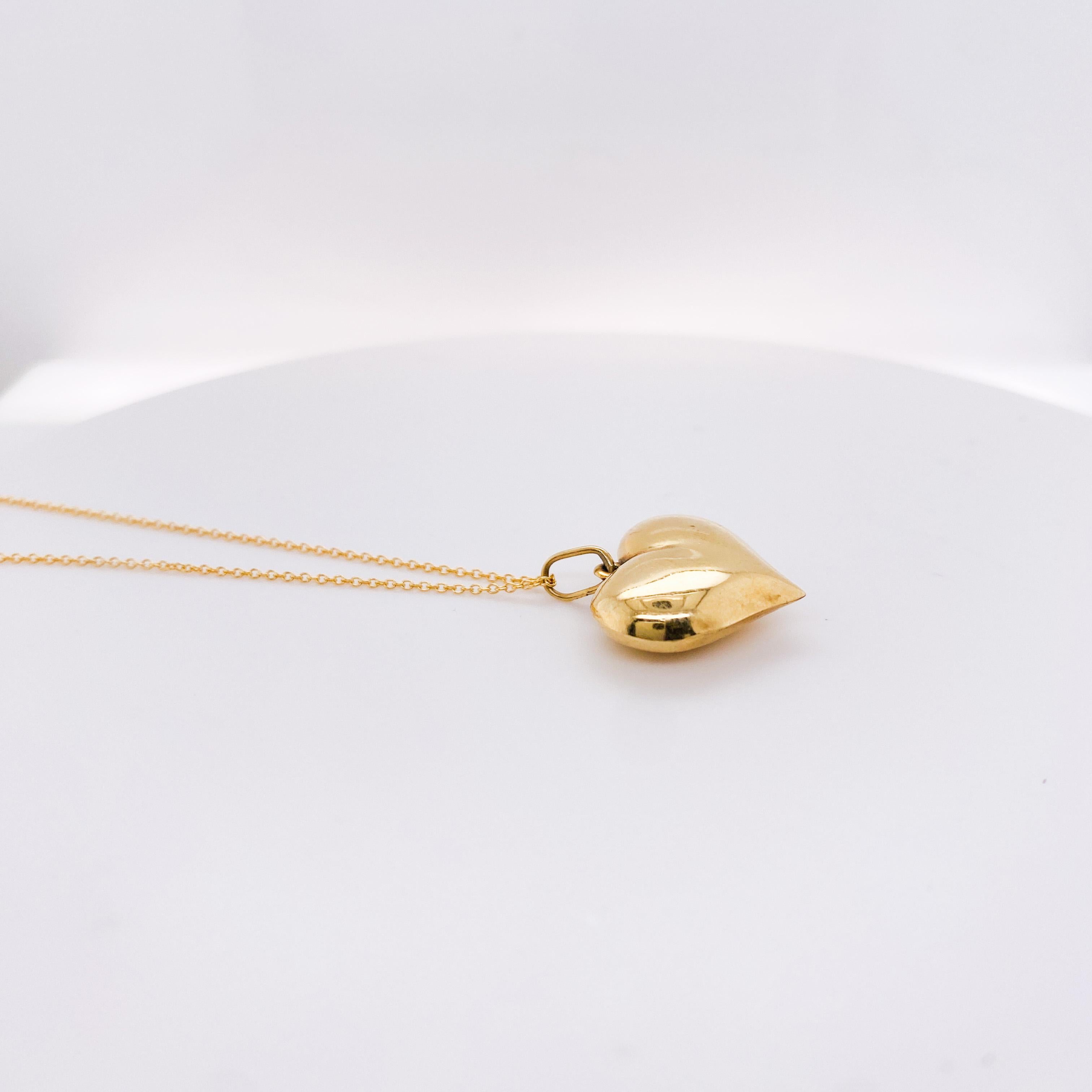 3d gold heart pendant