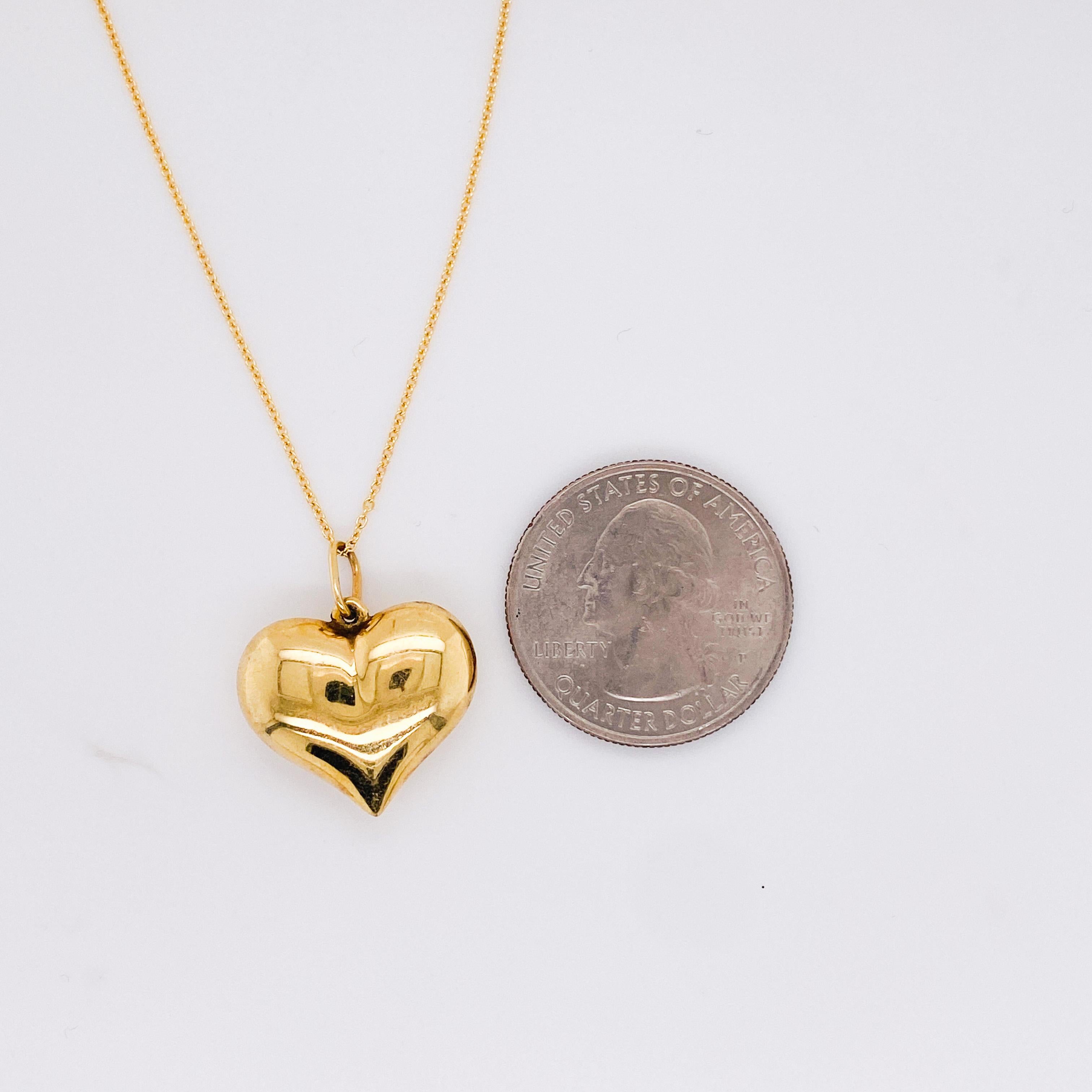Contemporary Vintage 3D Heart Pendant Charm in 14K Yellow Gold, Lightweight Balloon Heart For Sale