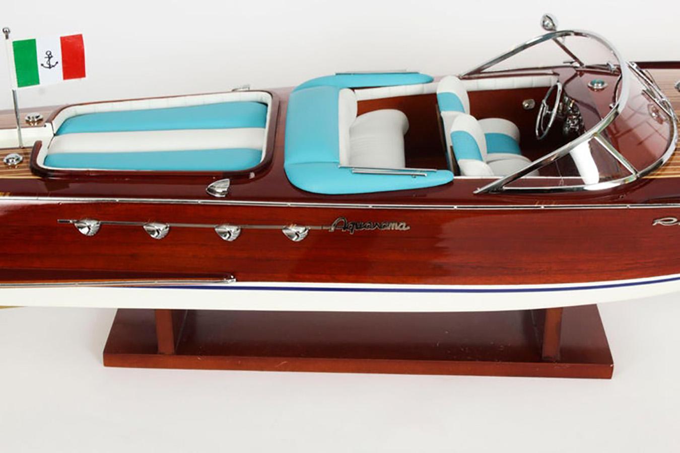 Maqueta vintage de 90 cm de una lancha motora Riva Aquarama Limited Edition. 3ft 20th C Madera