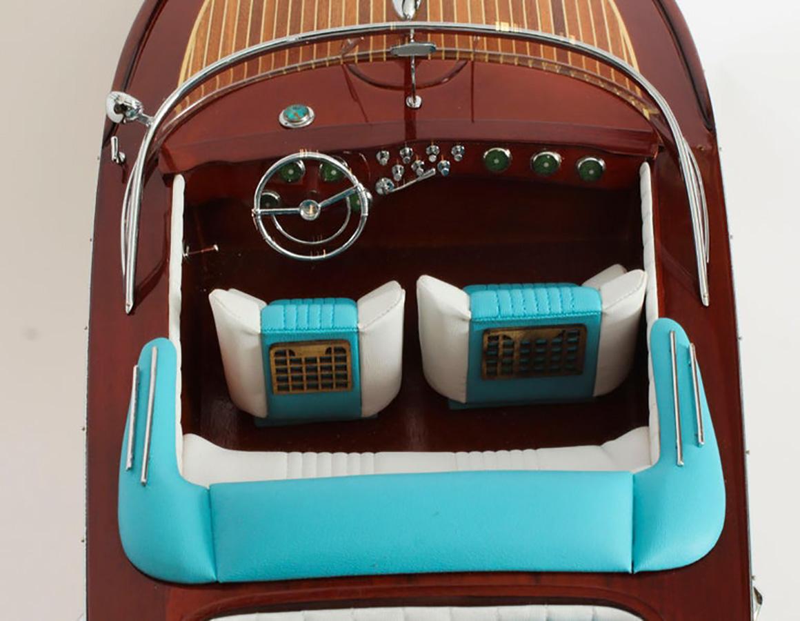 Maqueta vintage de 90 cm de una lancha motora Riva Aquarama Limited Edition. 3ft 20th C 3