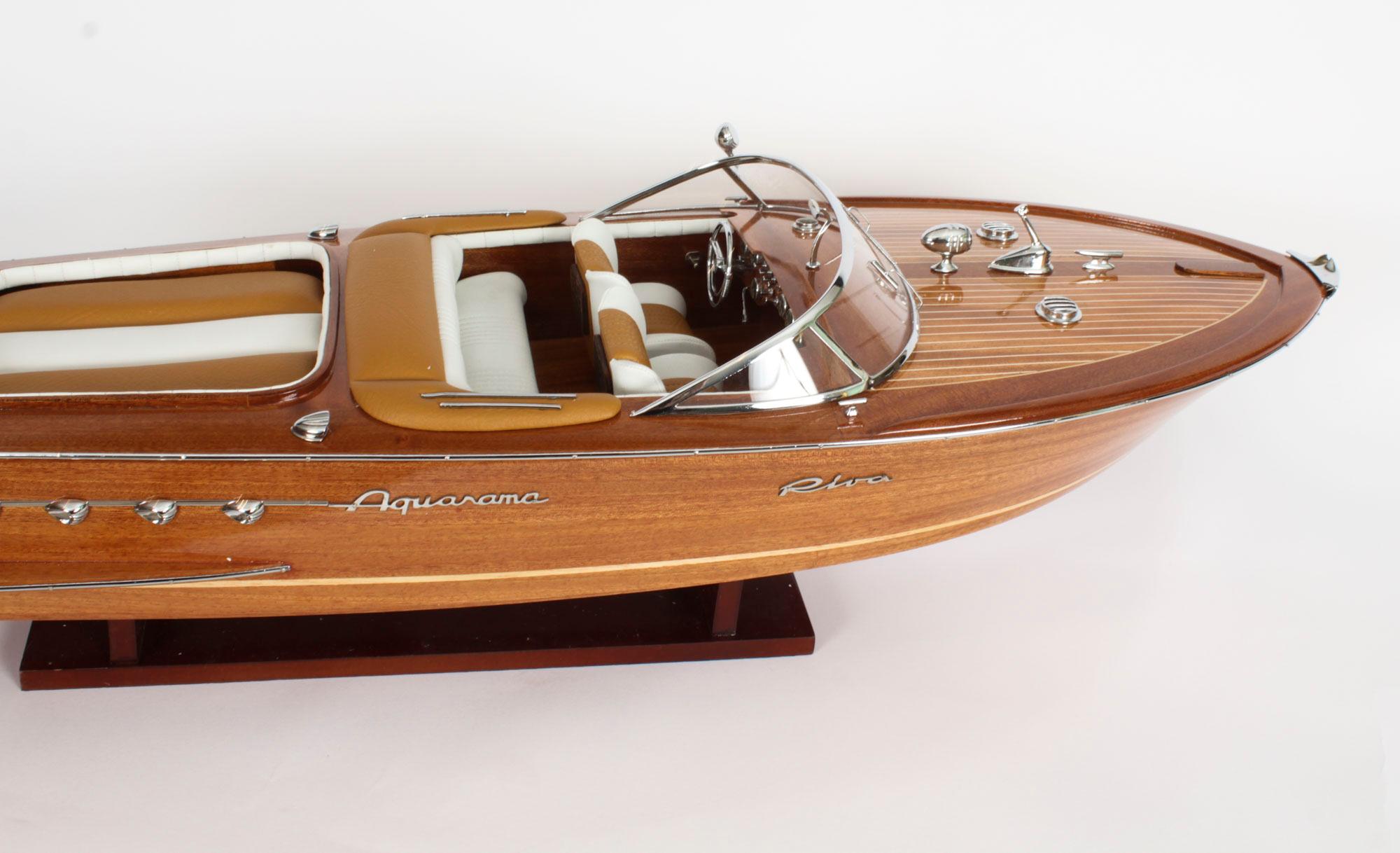 Vintage 3ft model of a Riva Aquarama speedboat 20th Century 6