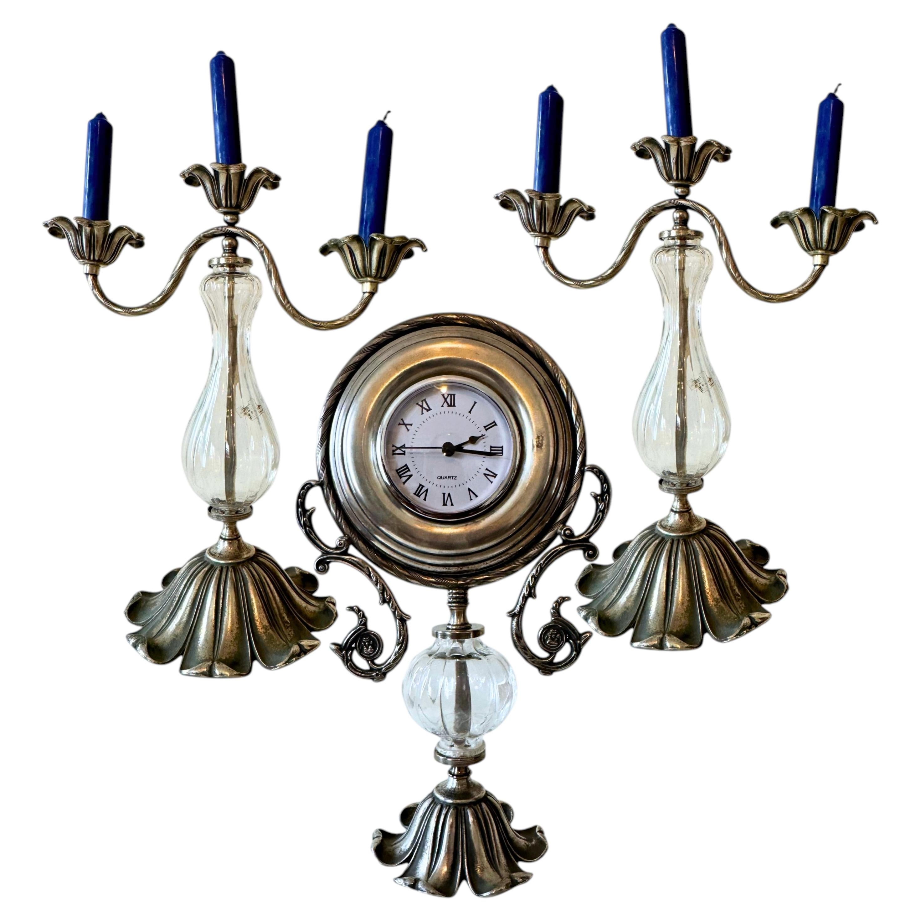 Set di gioielli d'epoca in vetro di Murano, 2x candelabri + orologio da tavolo c.C. in vendita