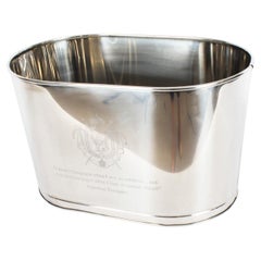 Vintage 4 Bottle Silver Plated Wine Cooler Ice Bucket 20th Century (seau à glace pour vin) 