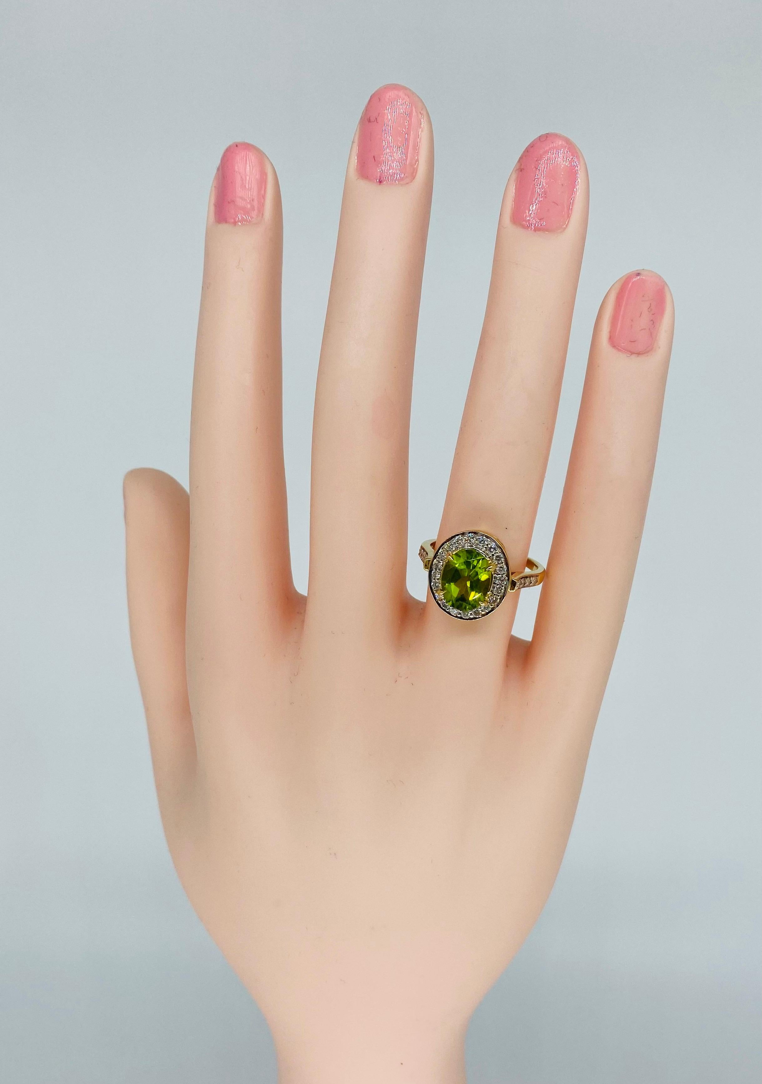 Oval Cut Vintage Peridot & Diamonds Engagement Ring 18k Gold For Sale
