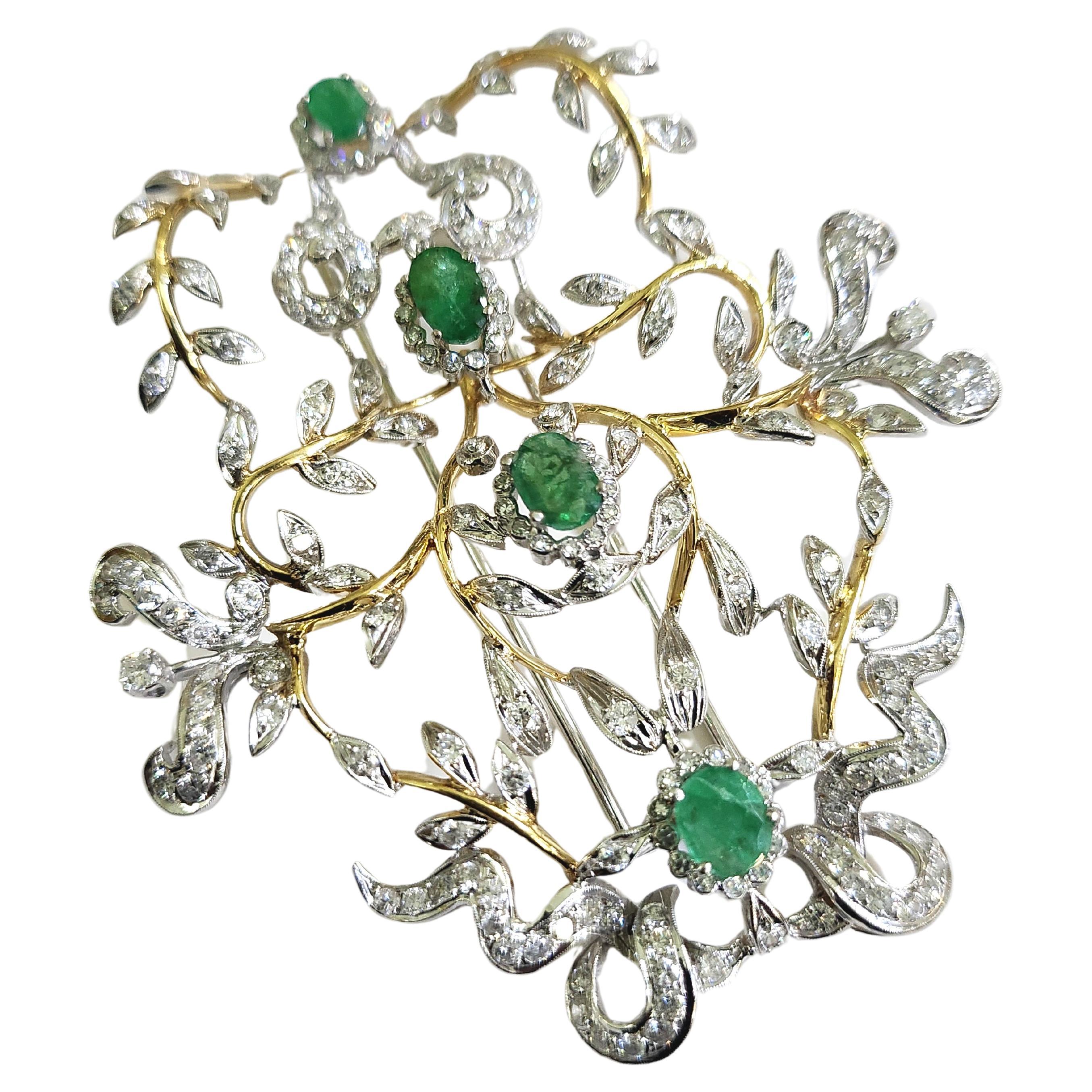 Vintage 4 Carats Diamond 3 Carat Emerald Gold Brooch In Good Condition For Sale In Cairo, EG