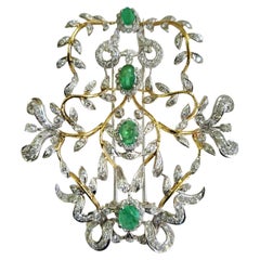 Vintage 4 Carats Diamond 3 Carat Emerald Gold Brooch