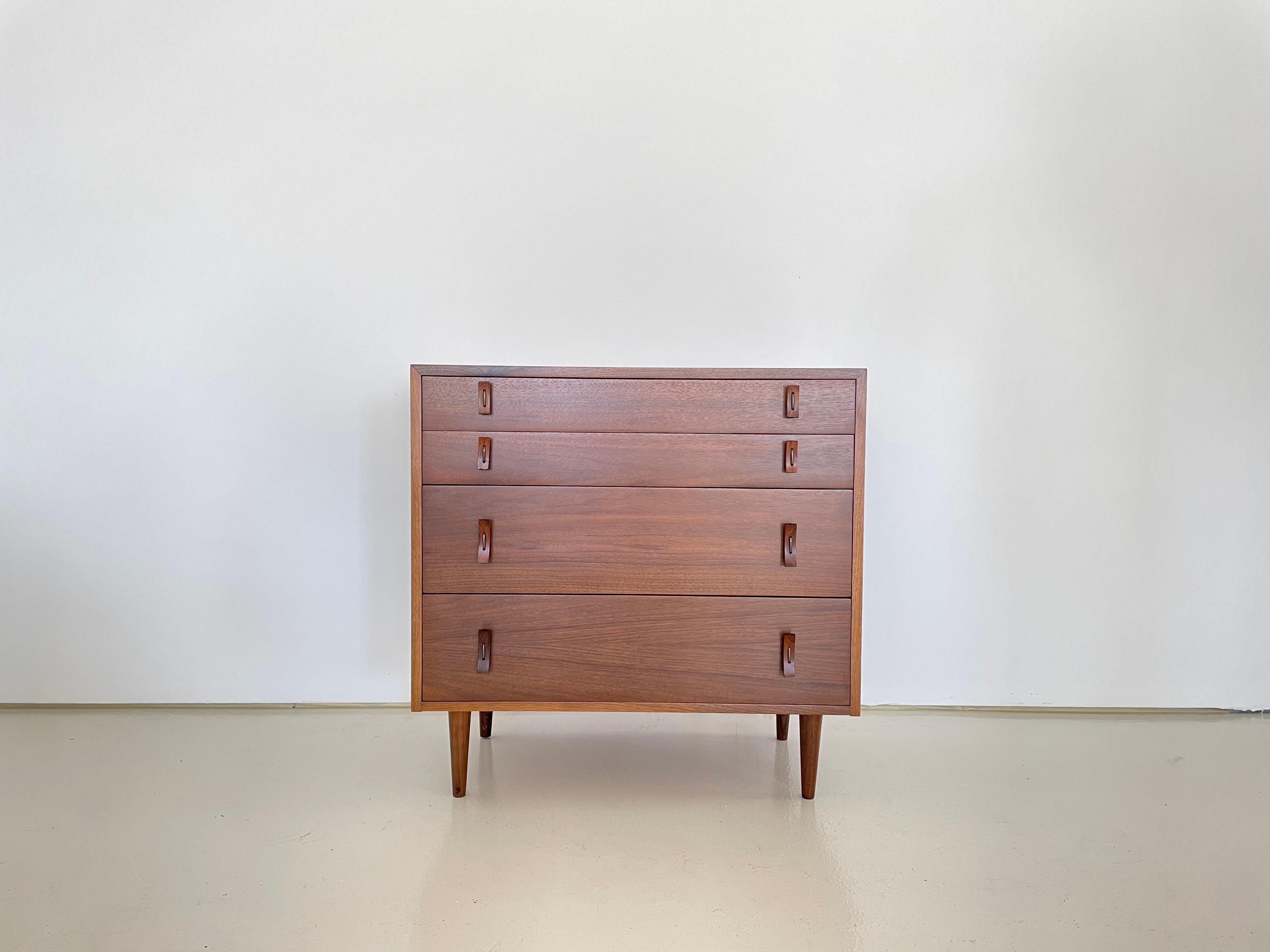 Mid-Century Modern Vintage 4 Drawer Chest by Stanley Young for Glenn of California