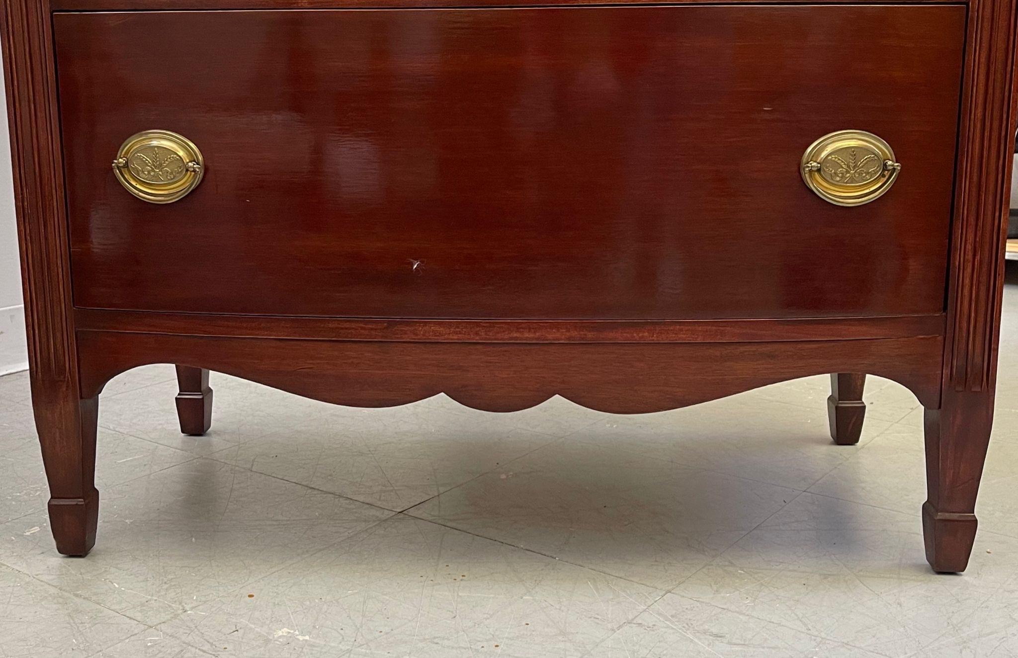 Vintage 4 Drawer Dresser by Mount Airy With Mahogany Tone. For Sale 1