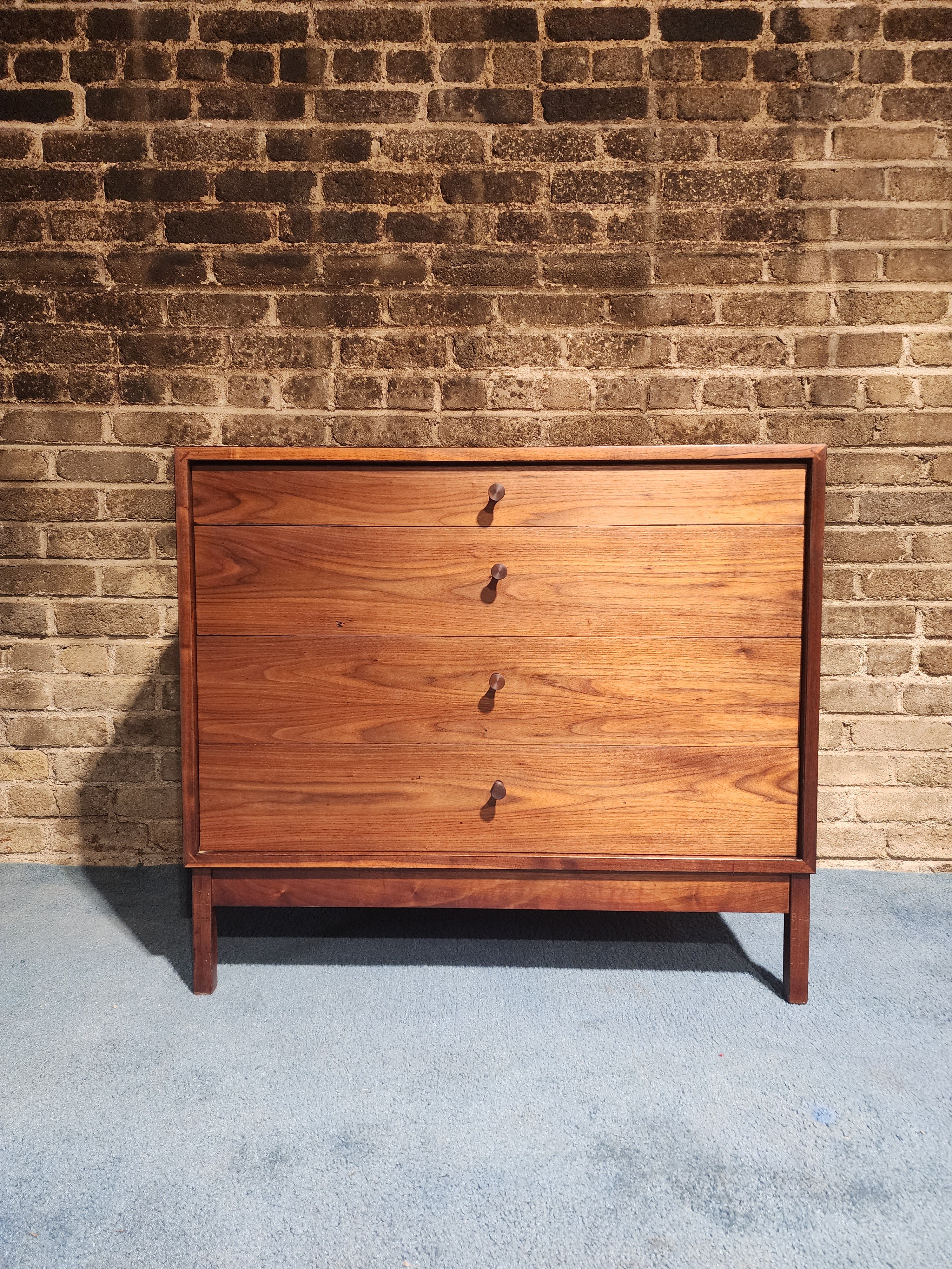 Vintage 4 drawer dresser by Richard Artschwager im Angebot