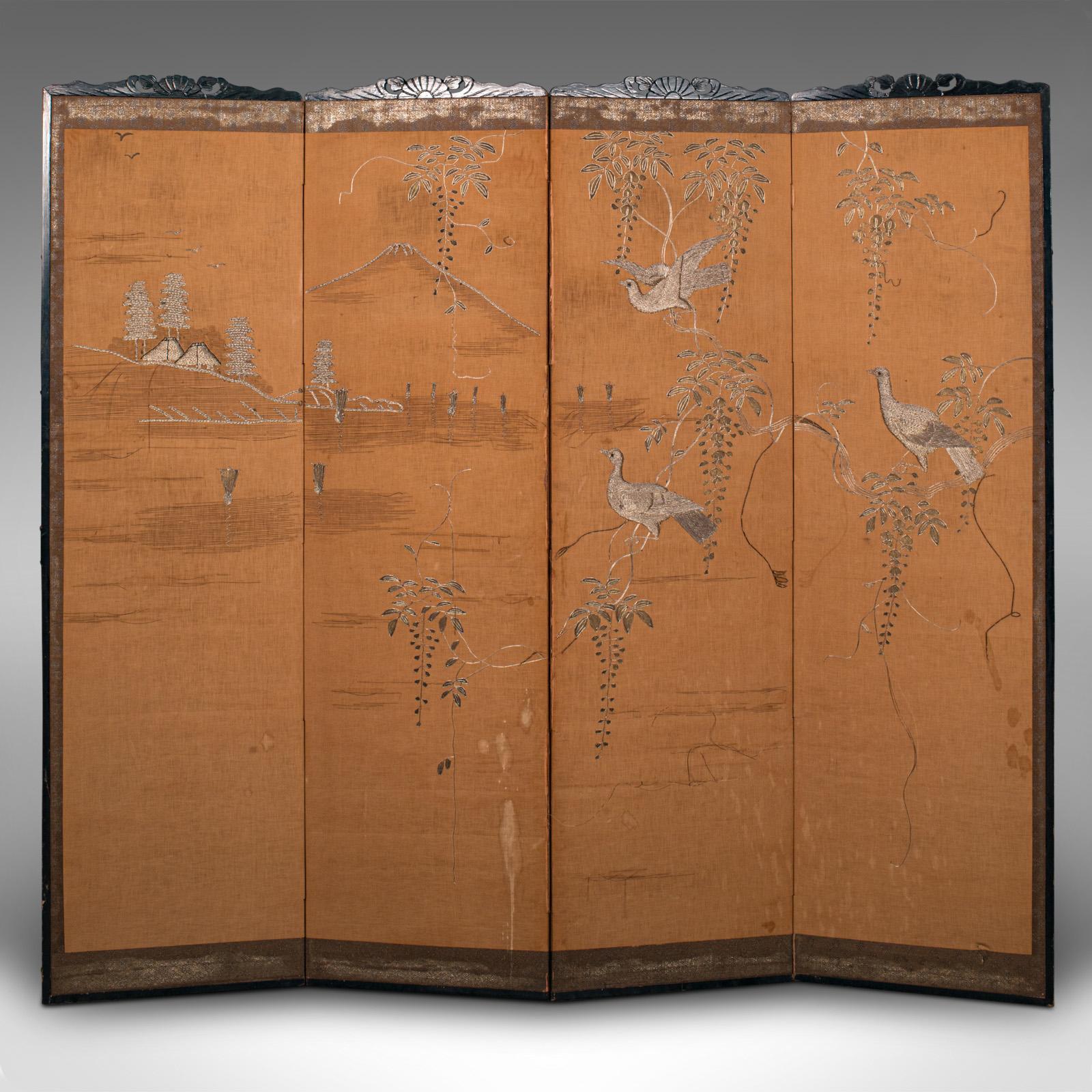 This is a vintage 4-fold privacy screen. A Japanese, silk cotton embroidered room divider, dating to the Art Deco period, circa 1940.

Delightful Oriental taste to this generously sized screen
Displays a desirable aged patina, some light wear to
