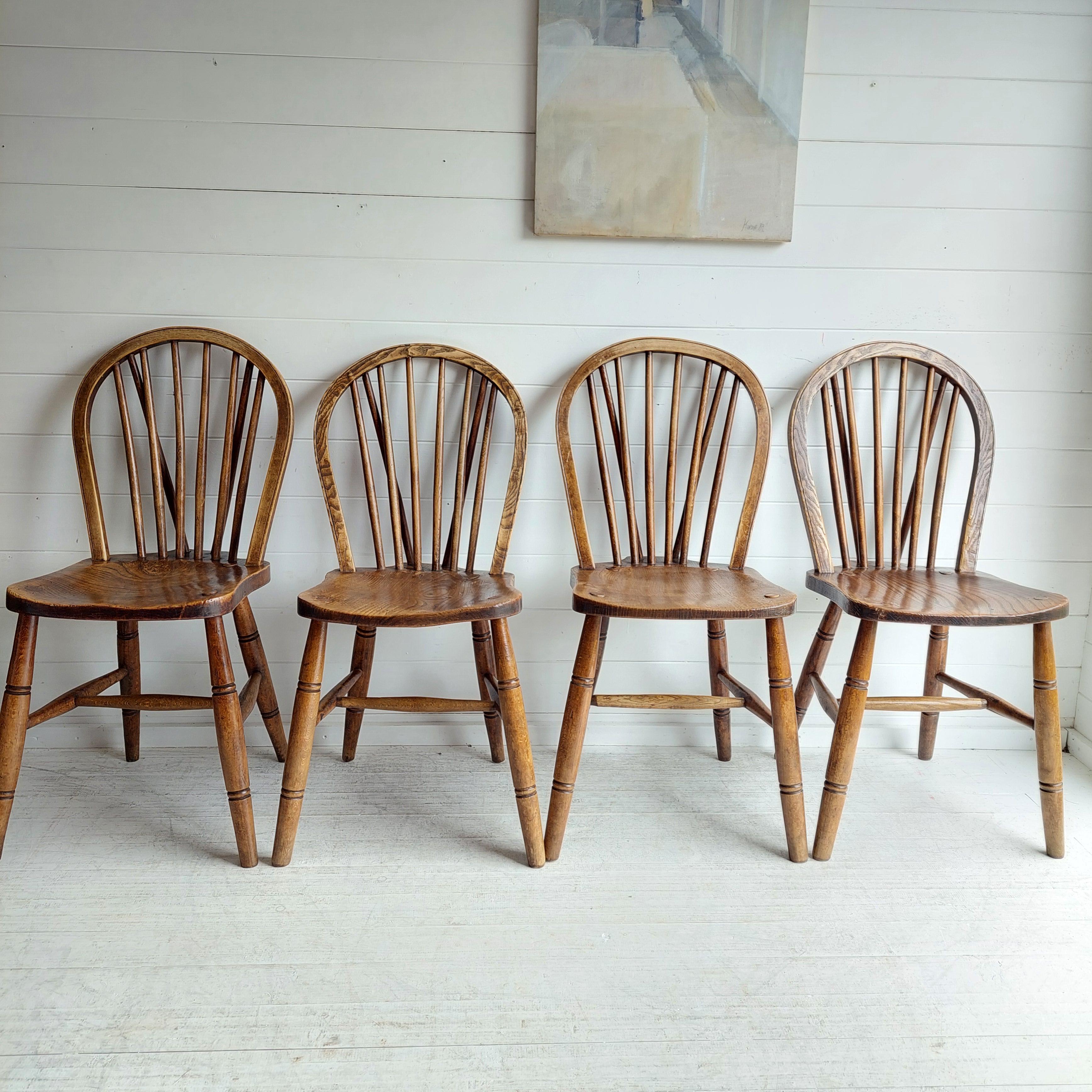 Vintage 4 High Wycombe Elm spindle hoop Back Windsor dining Chairs, 1942 For Sale 6