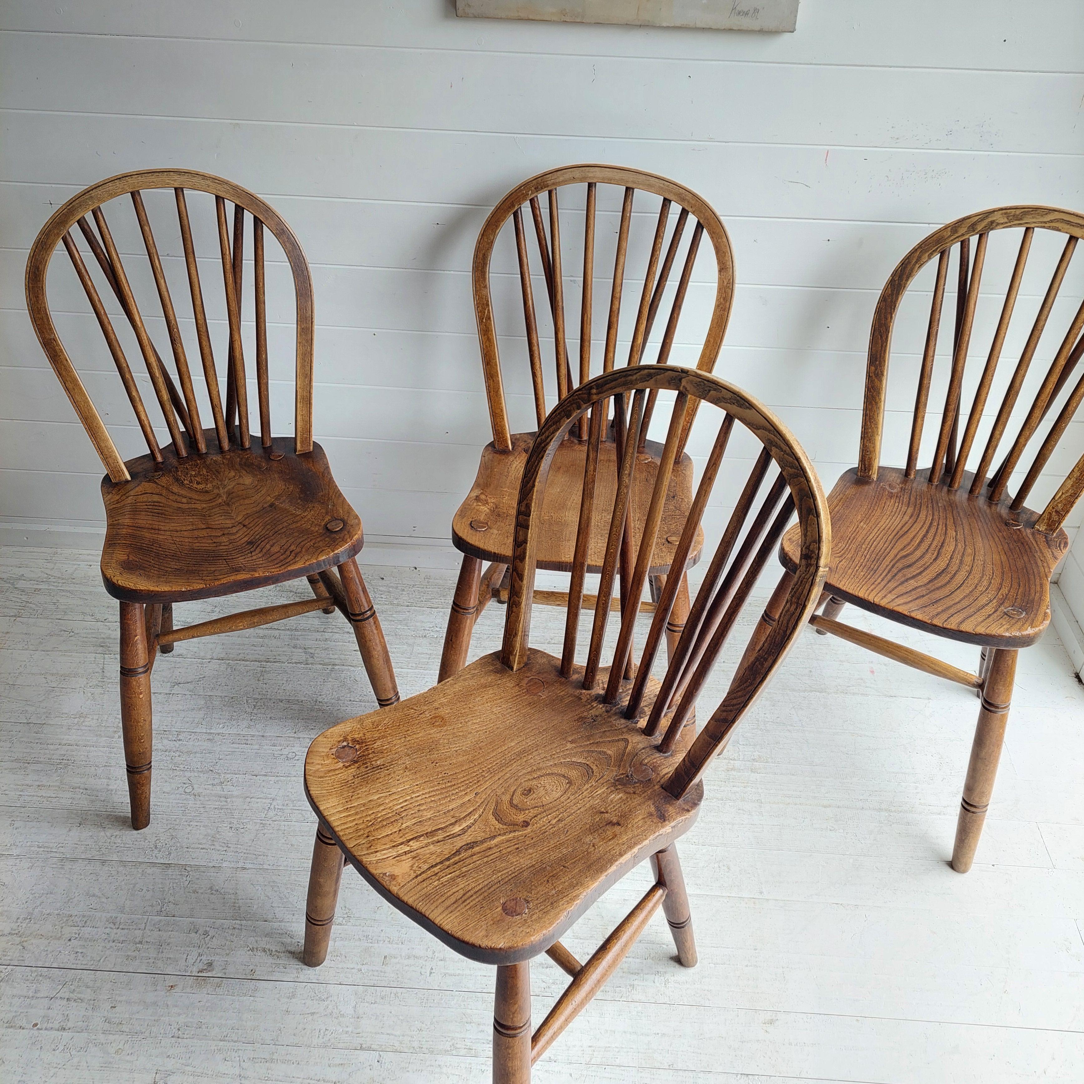 Rustic Vintage 4 High Wycombe Elm spindle hoop Back Windsor dining Chairs, 1942 For Sale