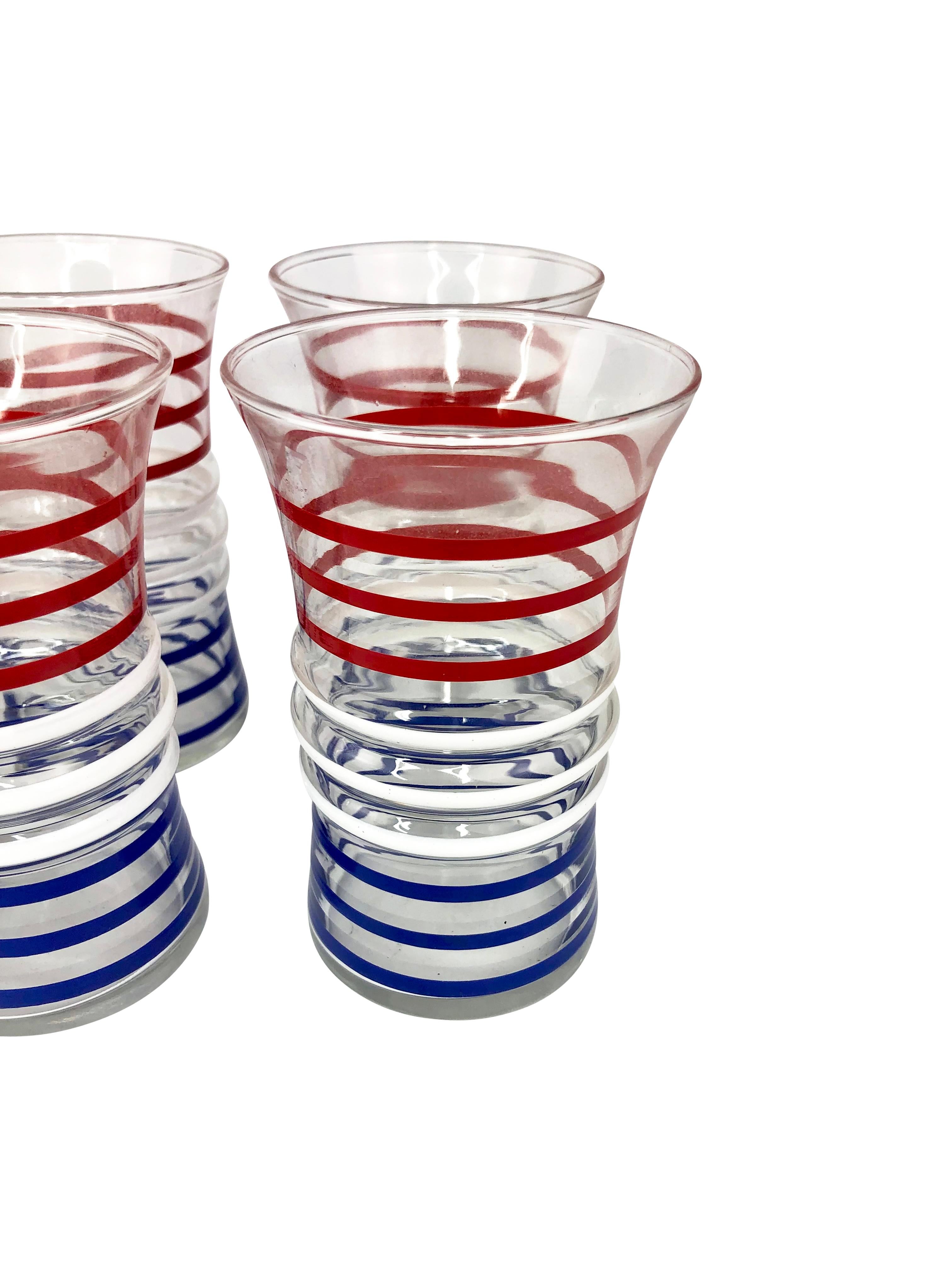 Mid-Century Modern Vieux gobelets à 4 oz avec bandes rouges, blanches et bleues - Lot de 6 en vente