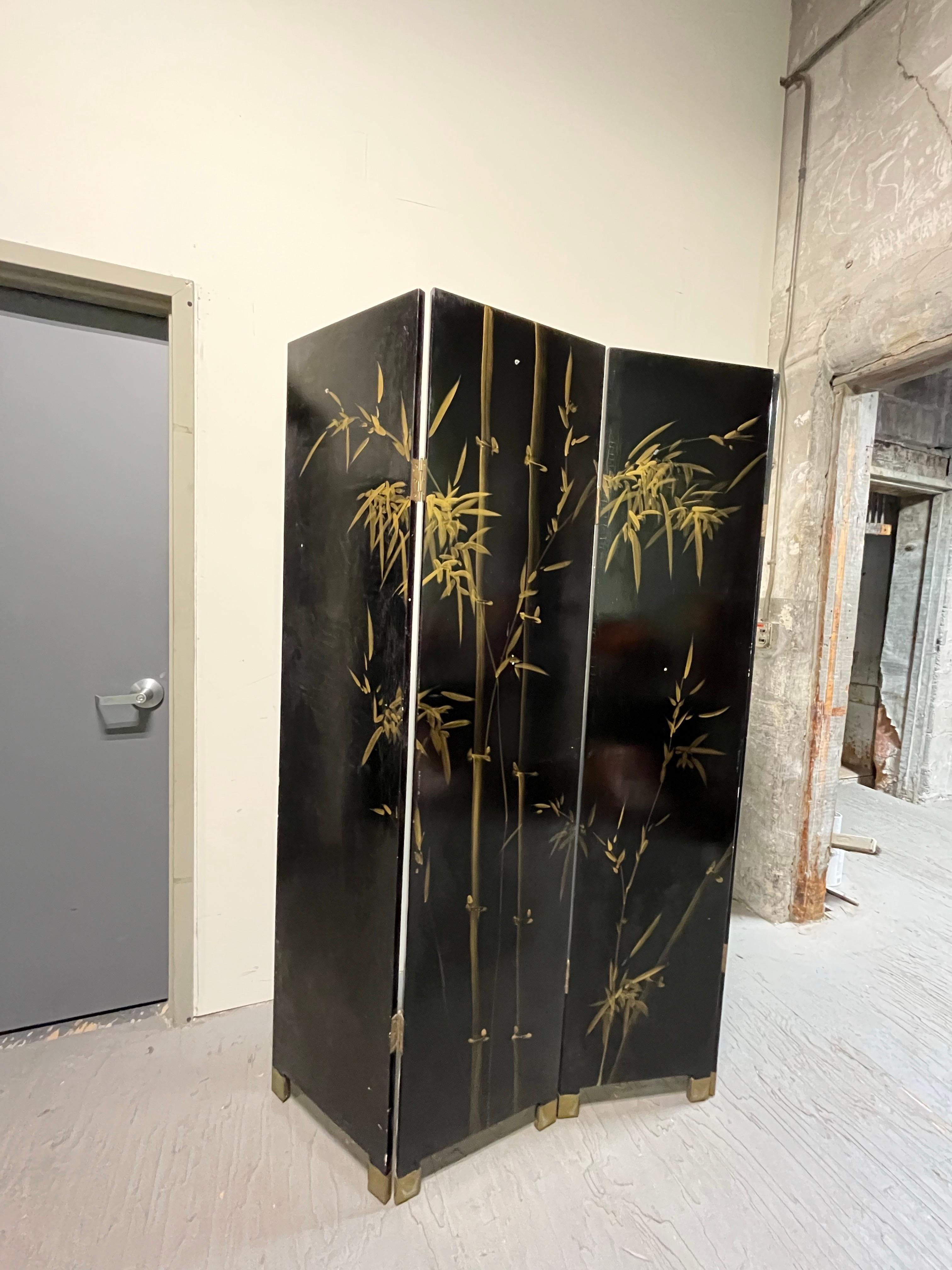 Vintage 4 Panel Chinoiserie Room Divider Screen In Good Condition For Sale In W Allenhurst, NJ