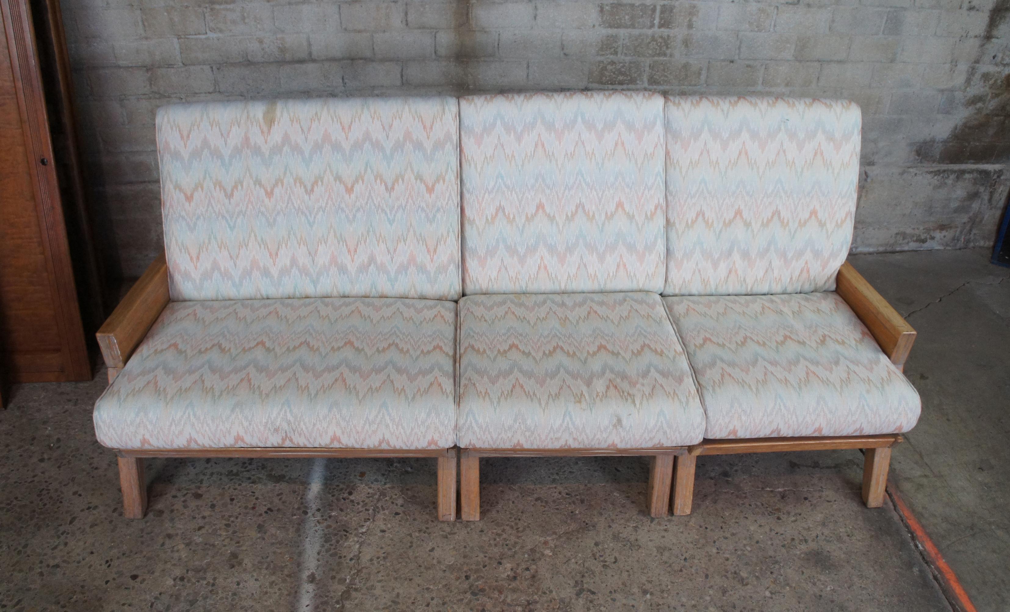 Rustikales Vintage-Sofa und Loungesessel, 4 Stühle, August Brandt Ranch Eiche, Vintage (Polster) im Angebot