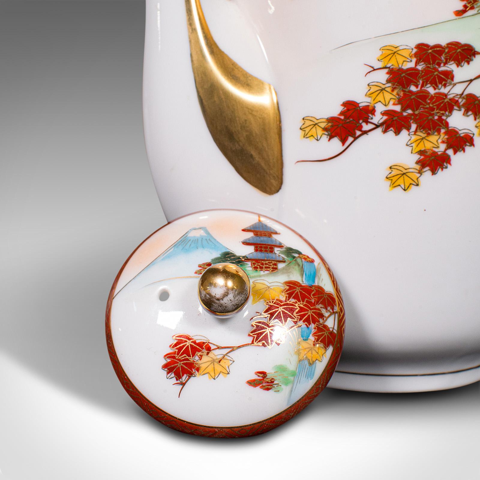 Vintage 4-person Tea Set, Japanese, Ceramic, Teapot, Cups, After Arita, Art Deco For Sale 7