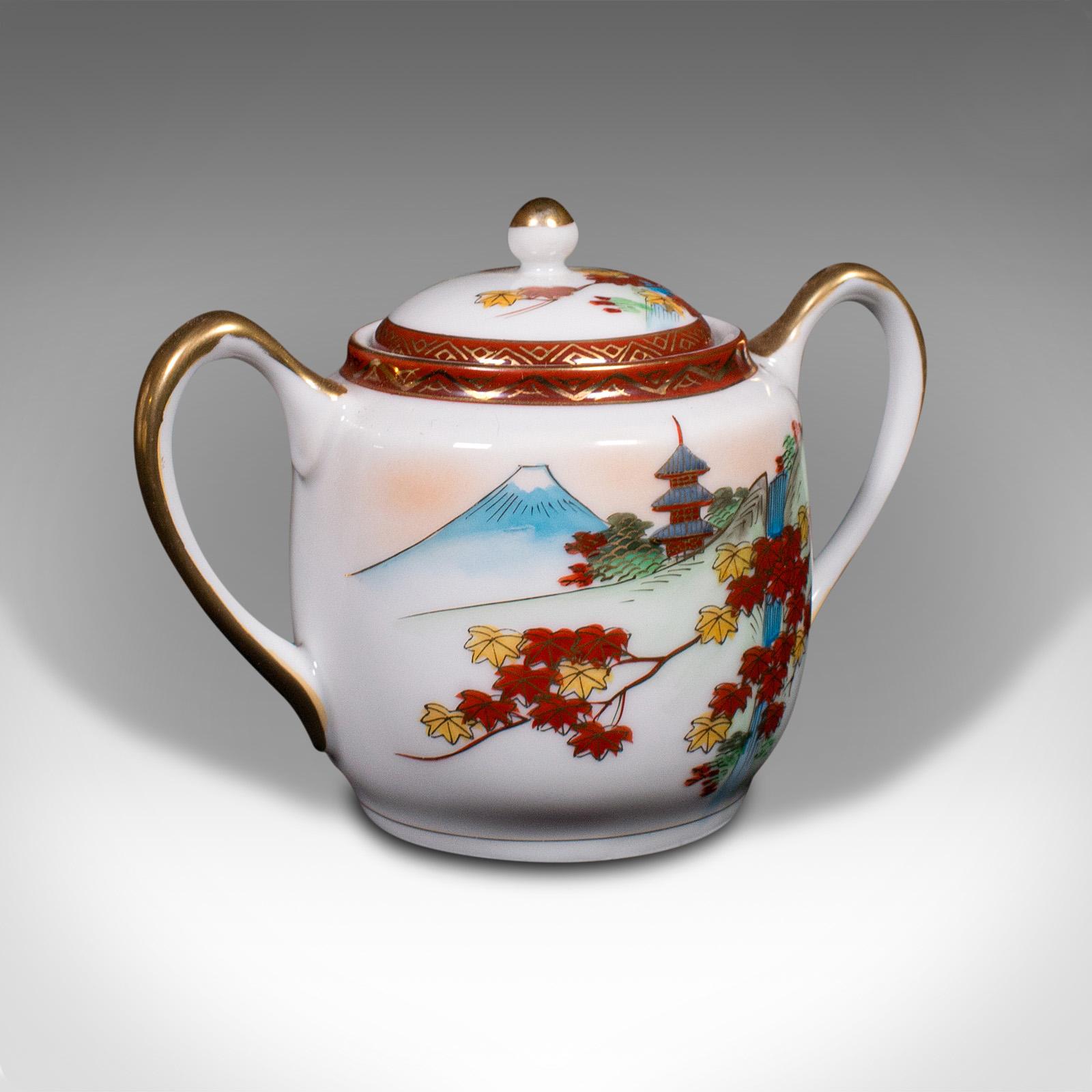 Vintage 4-person Tea Set, Japanese, Ceramic, Teapot, Cups, After Arita, Art Deco For Sale 3
