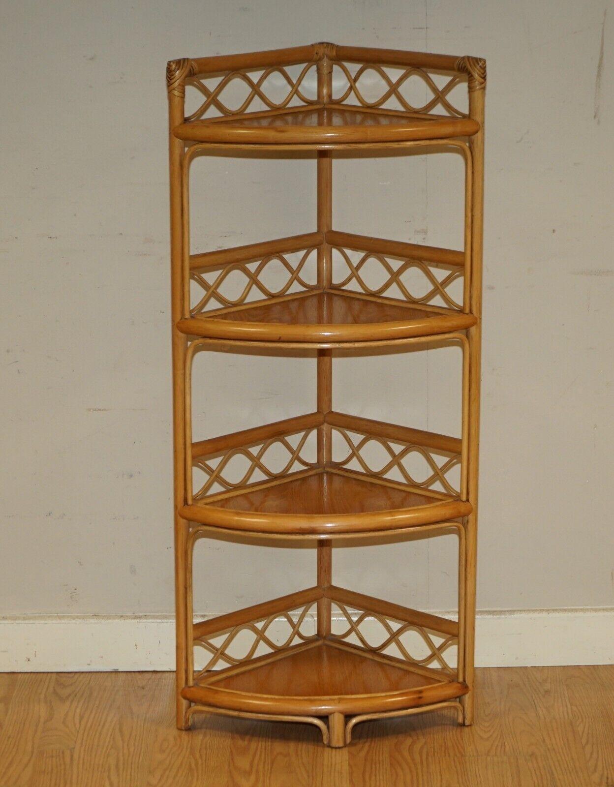 Mid-Century Modern Vintage 4 Tiers Freestanding Corner Whatnot Shelves Bookcase Display Stand en vente