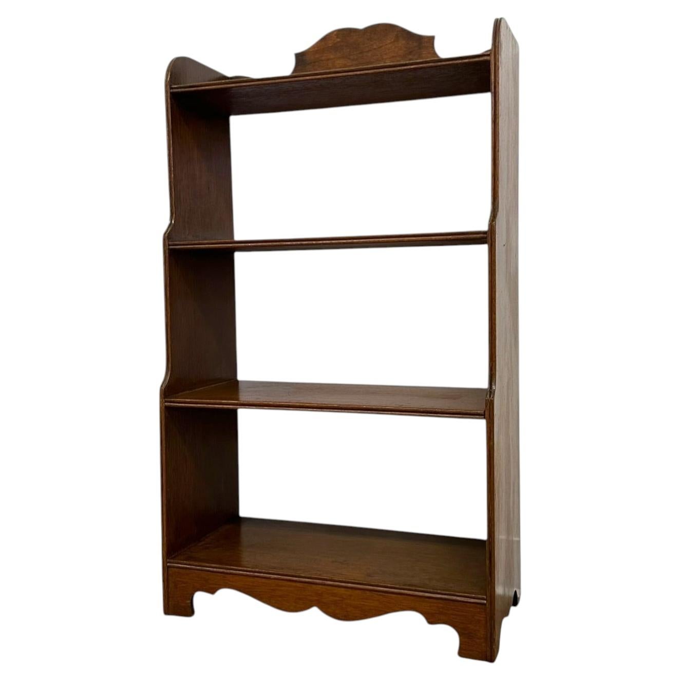 Vintage 4-Tier Solid Wood Bookshelf – Antique Style Scalloped Bookcase.
