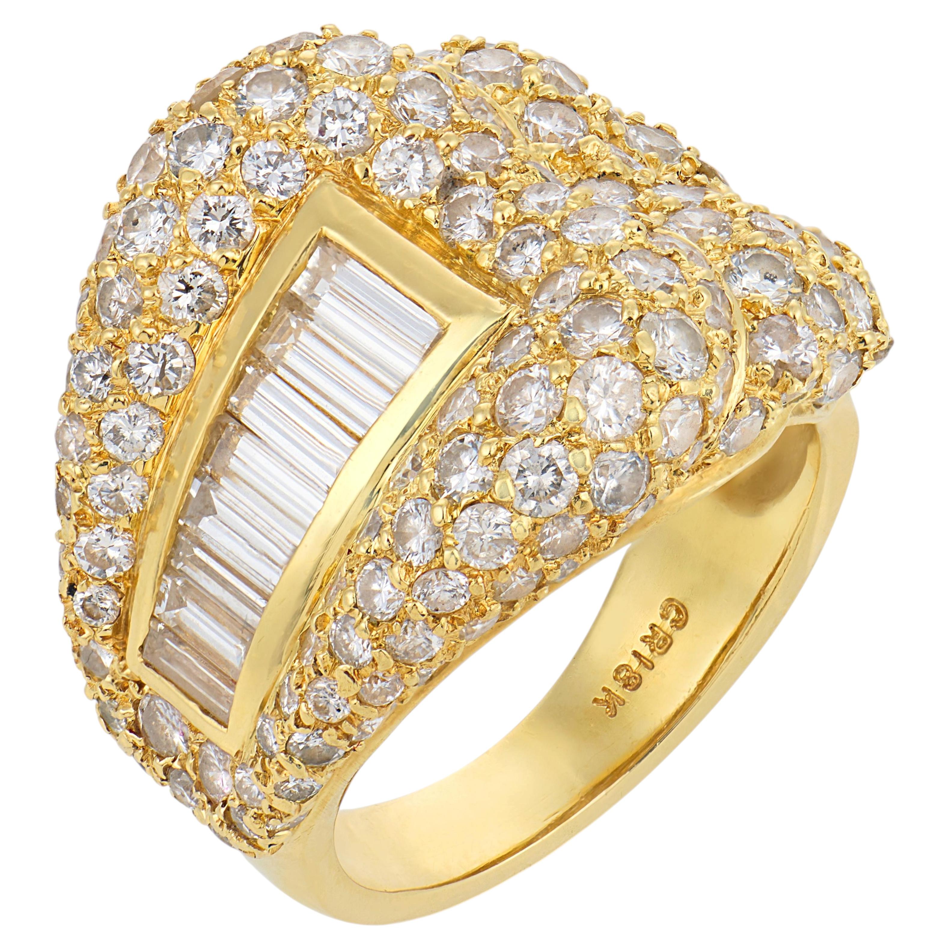 Anillo de cóctel vintage de oro amarillo de 18 quilates con un diamante de 4,00 quilates