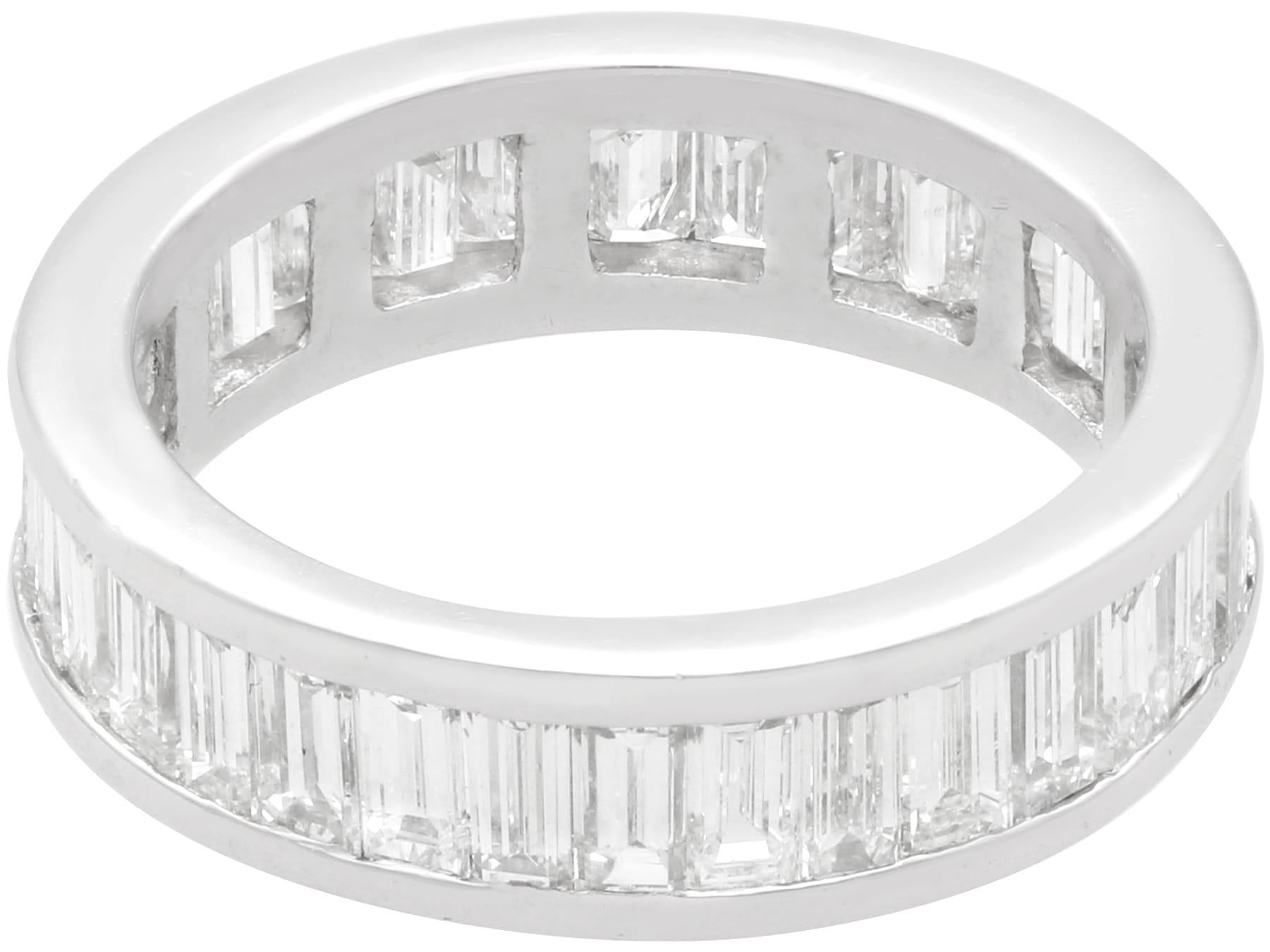da uomo o donna Anello a eternità completa di 4,00 carati in platino e diamanti d'epoca, CIRCA 1990 in vendita