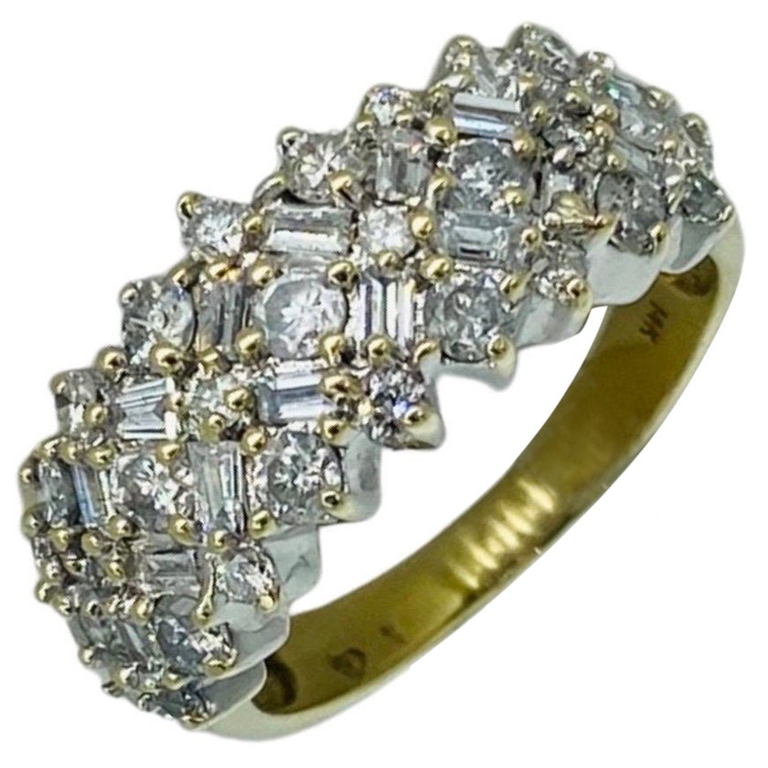 Bague vintage en forme de diamants mélangés 14 carats, poids total de 4,00 carats en vente