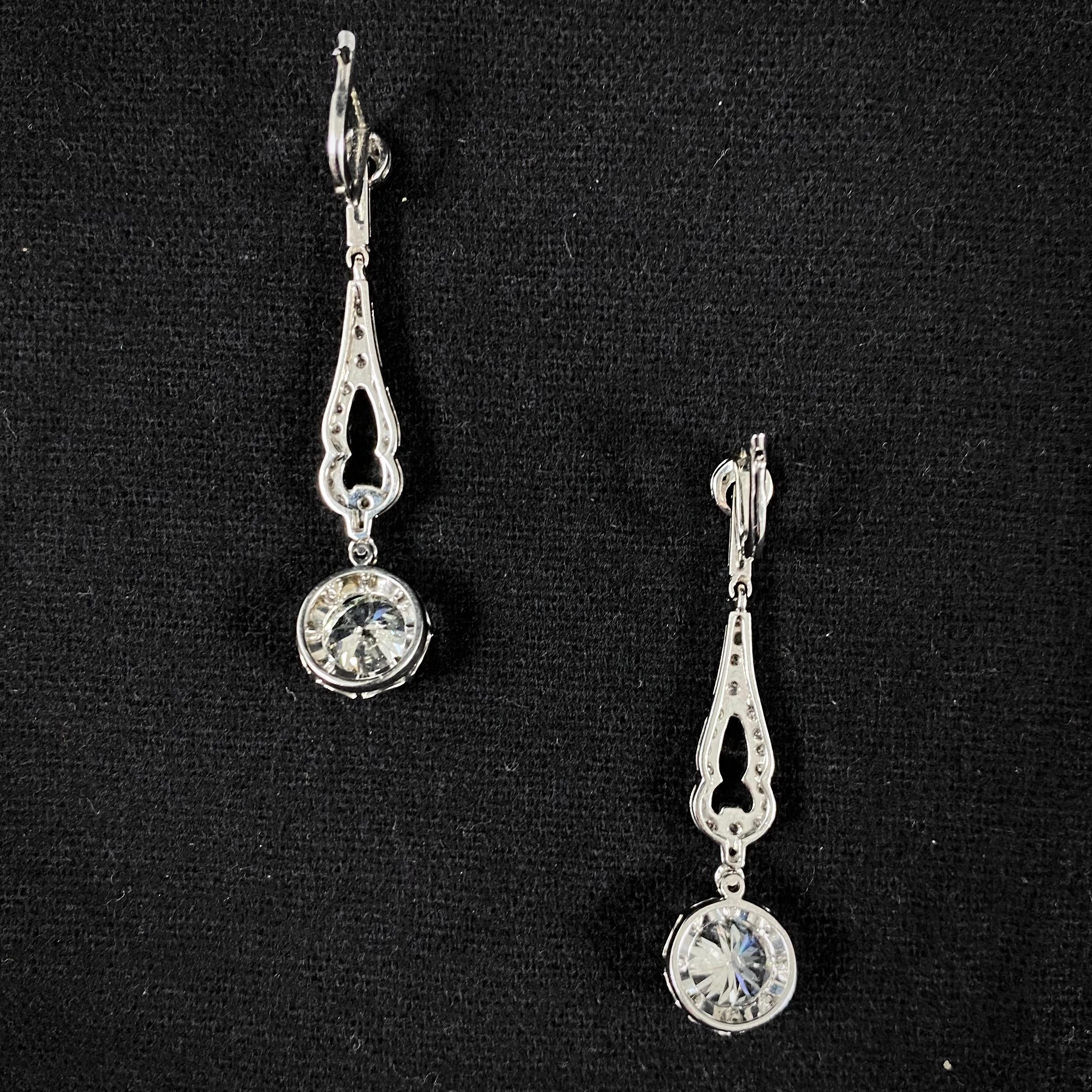 Vintage 4.04 Carat VVS Art Deco Style Diamond Pendant Drop Earrings White Gold For Sale 10