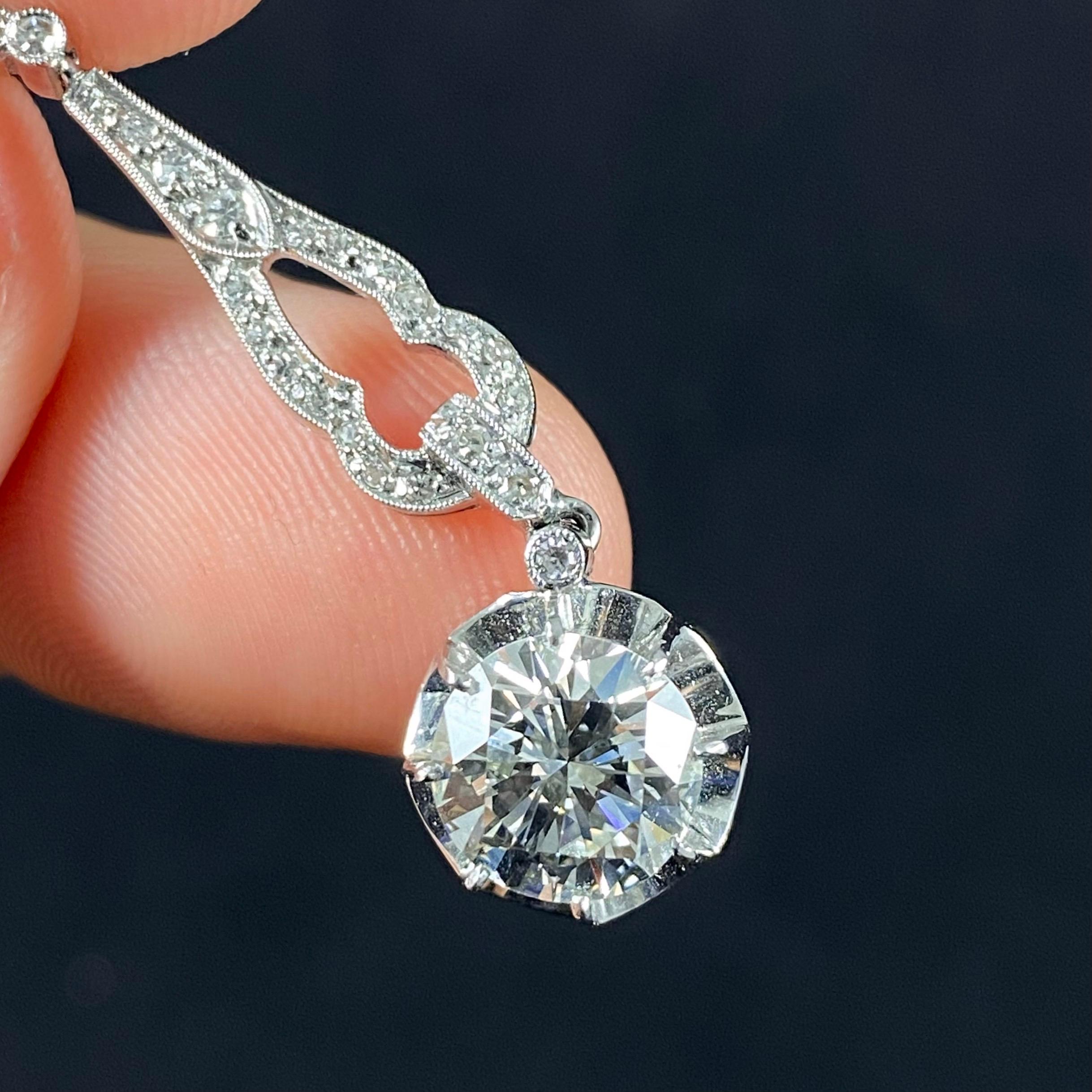 Vintage 4.04 Carat VVS Art Deco Style Diamond Pendant Drop Earrings White Gold For Sale 2