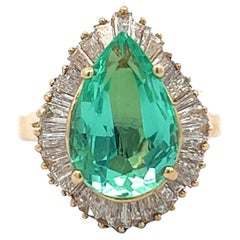 Vintage 4.07 Carats Emerald Diamond 14k Yellow Gold Ballerina Cocktail Ring