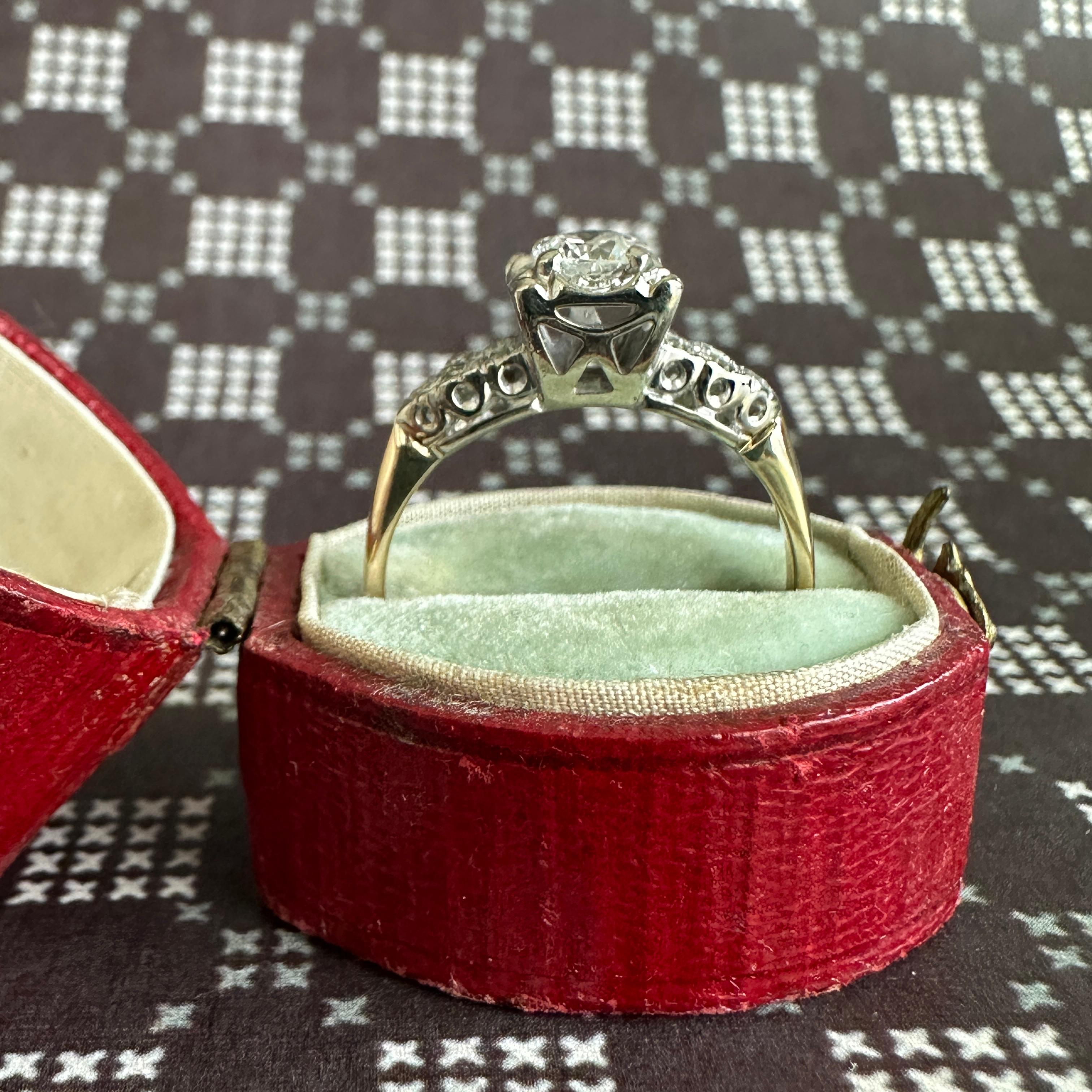 Anello di fidanzamento d'epoca con diamante da 0,40 carati in oro bicolore 14K in vendita 11