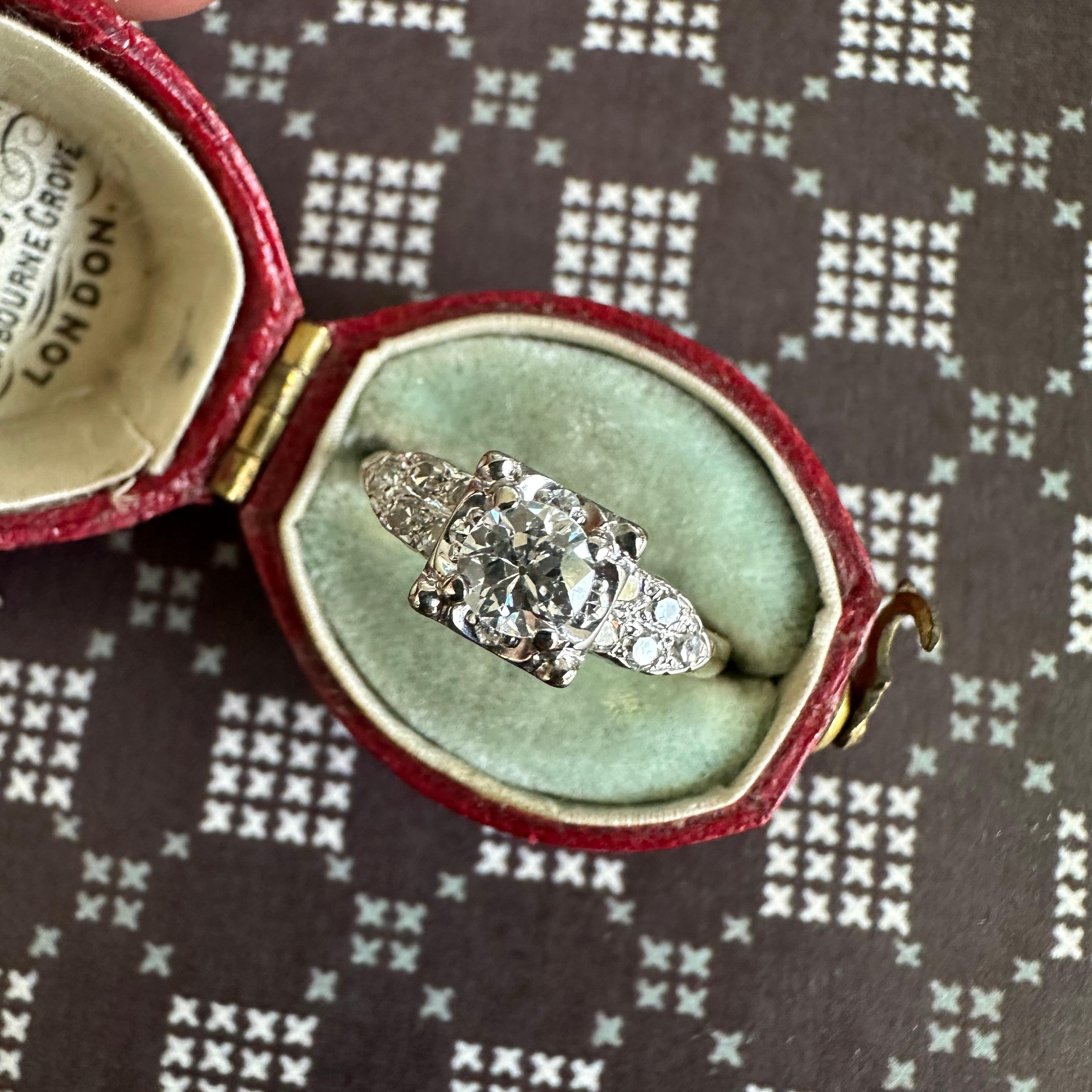 Anello di fidanzamento d'epoca con diamante da 0,40 carati in oro bicolore 14K in vendita 1
