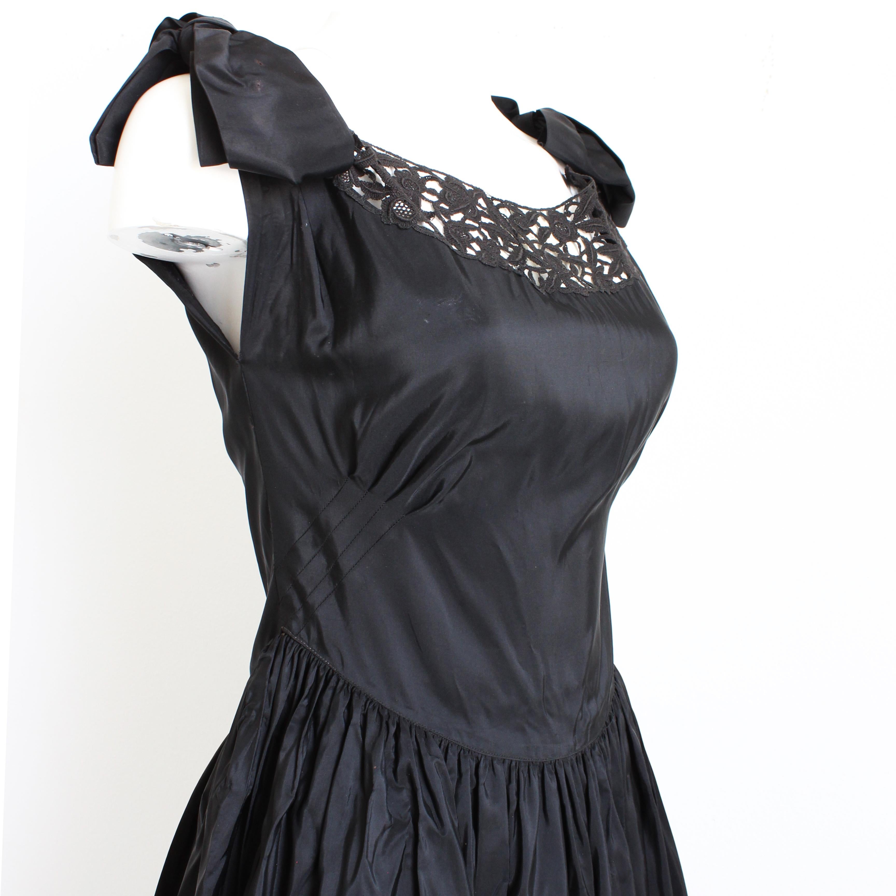 Vintage 40s Evening Dress Gown Black Taffeta Scalloped Lace Hem Irving Detroit In Good Condition For Sale In Port Saint Lucie, FL