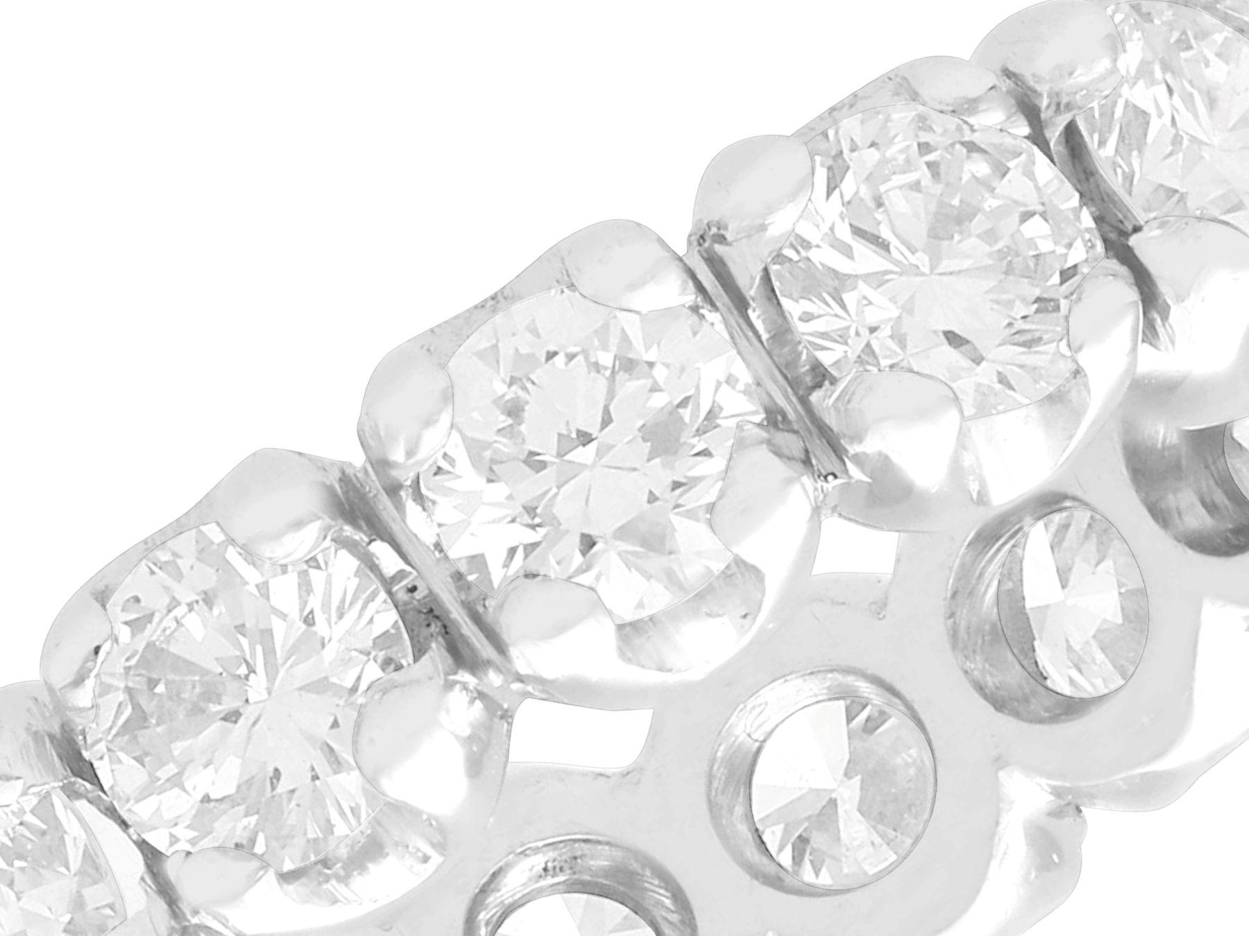 French 4.10 Carat Diamond Full Eternity Band in White Gold In Excellent Condition For Sale In Jesmond, Newcastle Upon Tyne
