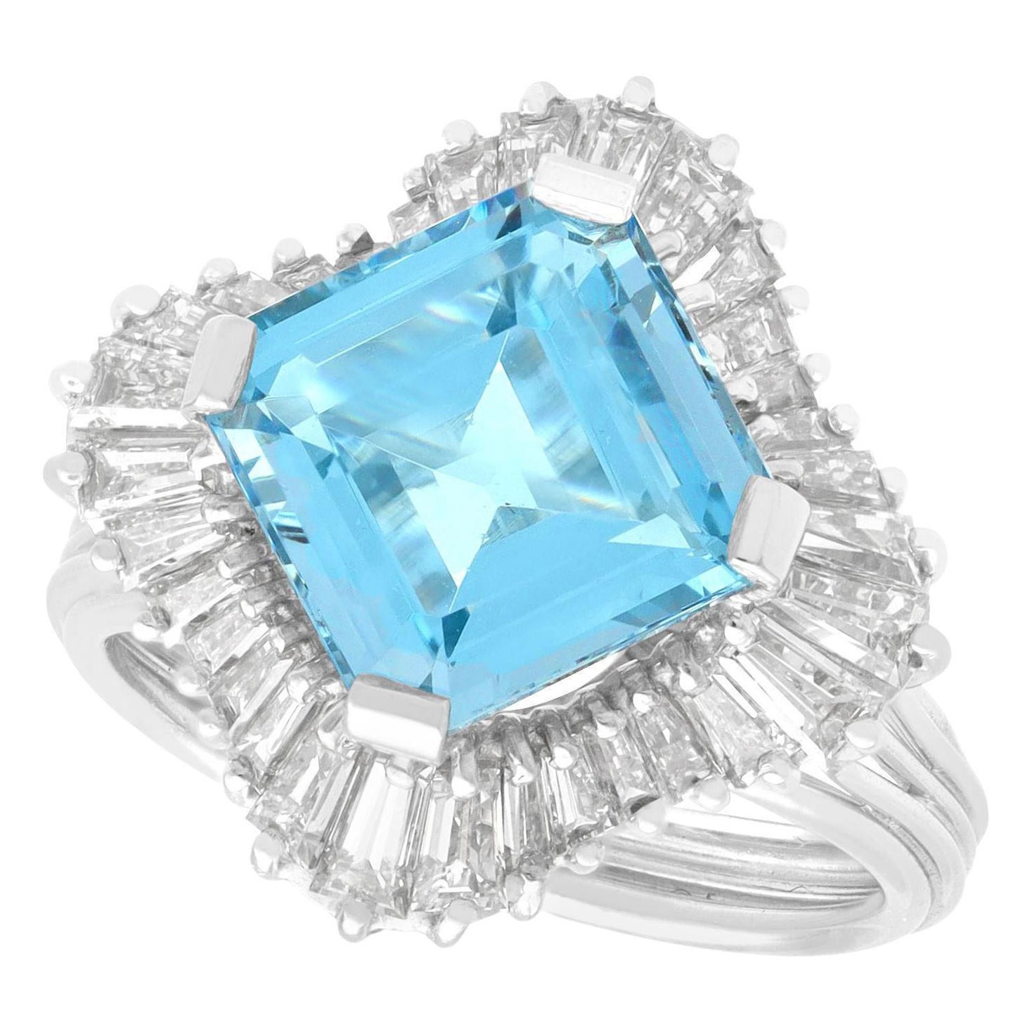 Bague grappe vintage en platine avec aigue-marine de 4,12 carats et diamants de 1,95 carat